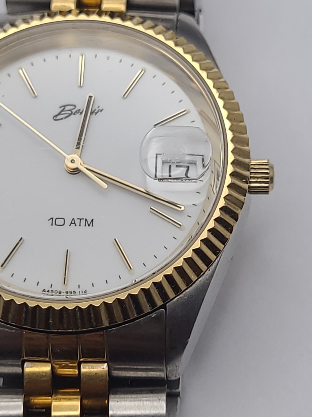 BELAIR Mens Analog Quartz Watch Fluted Bezel White Dial New Battery Working