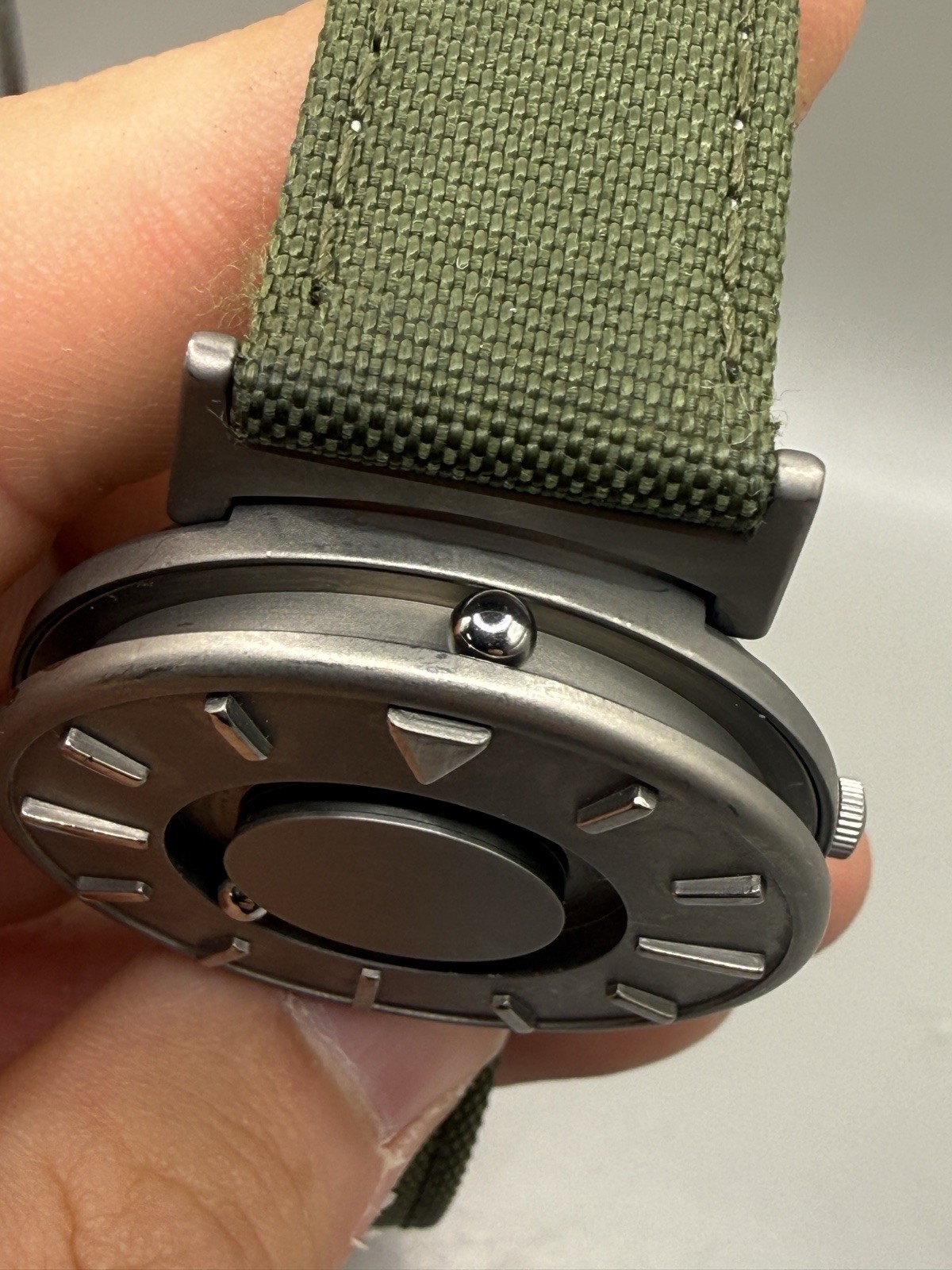 Eone The Bradley Titanium Case Quartz Magnetic Men’s Watch New Battery