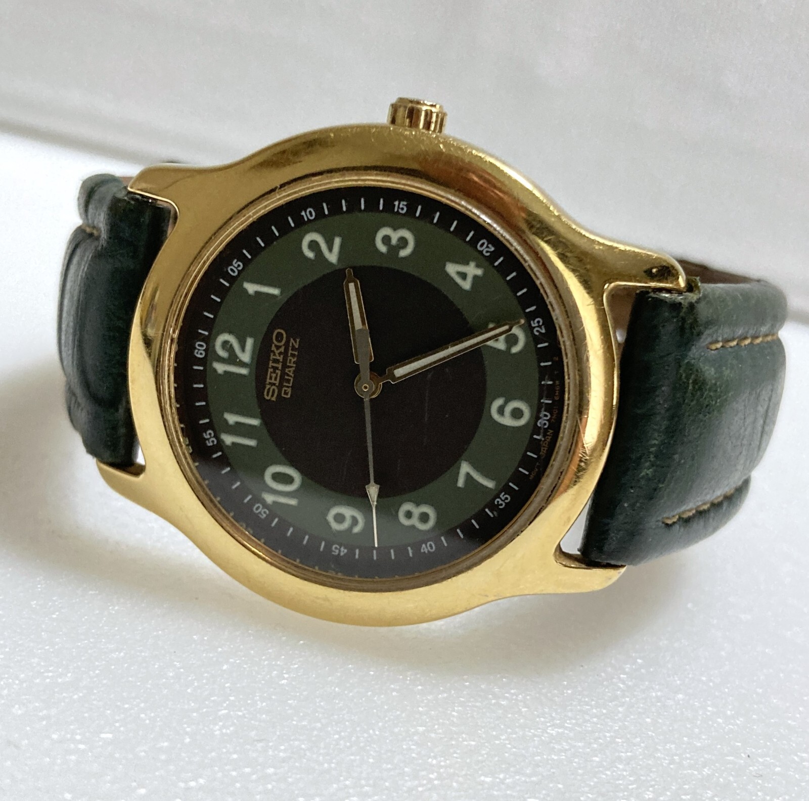 SEIKO 2-Tone Dial W/Gold Tone ThinCase & Hadley Roma Leather Band 7N01-6G39-RARE