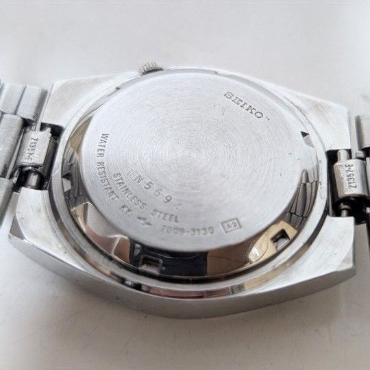SEIKO 5 AUTOMATIC 7009 3130 Seiko 5 Automatic Gray Dial Gold Index Day Date