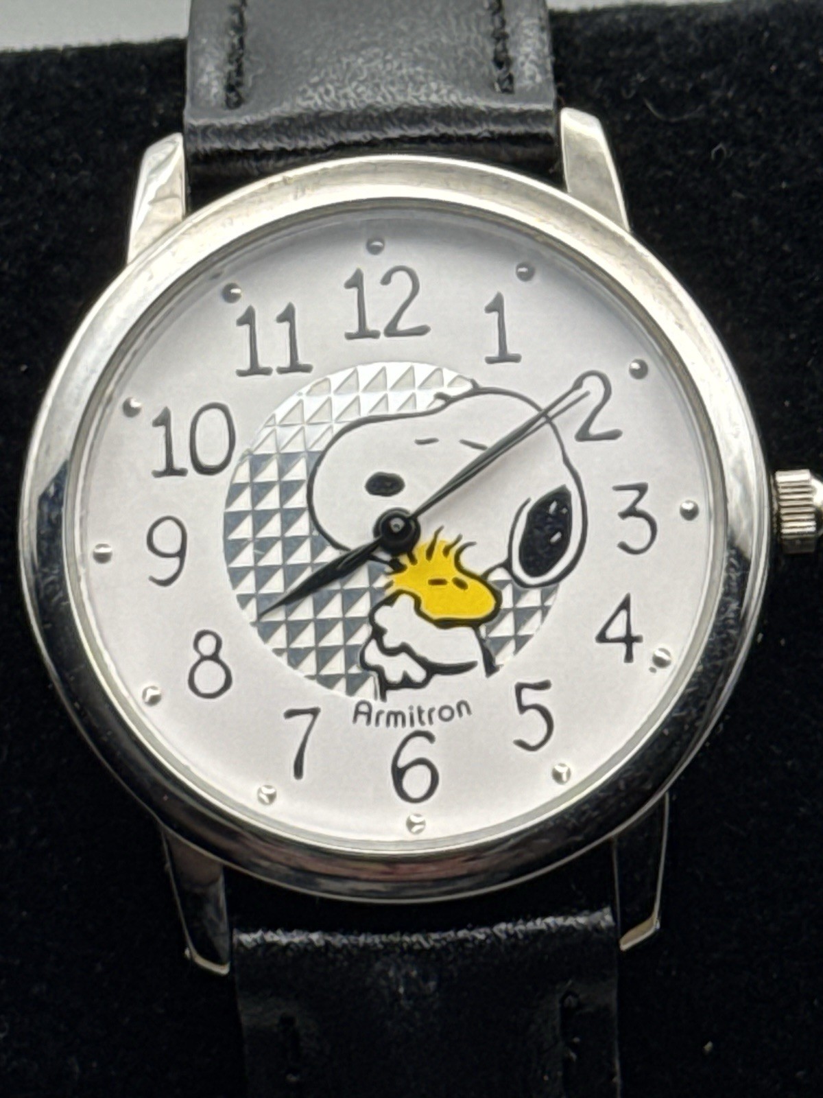 VTG Armitron Snoopy Hugging Woodstock Peanuts Watch New Battery 32mm Bezel
