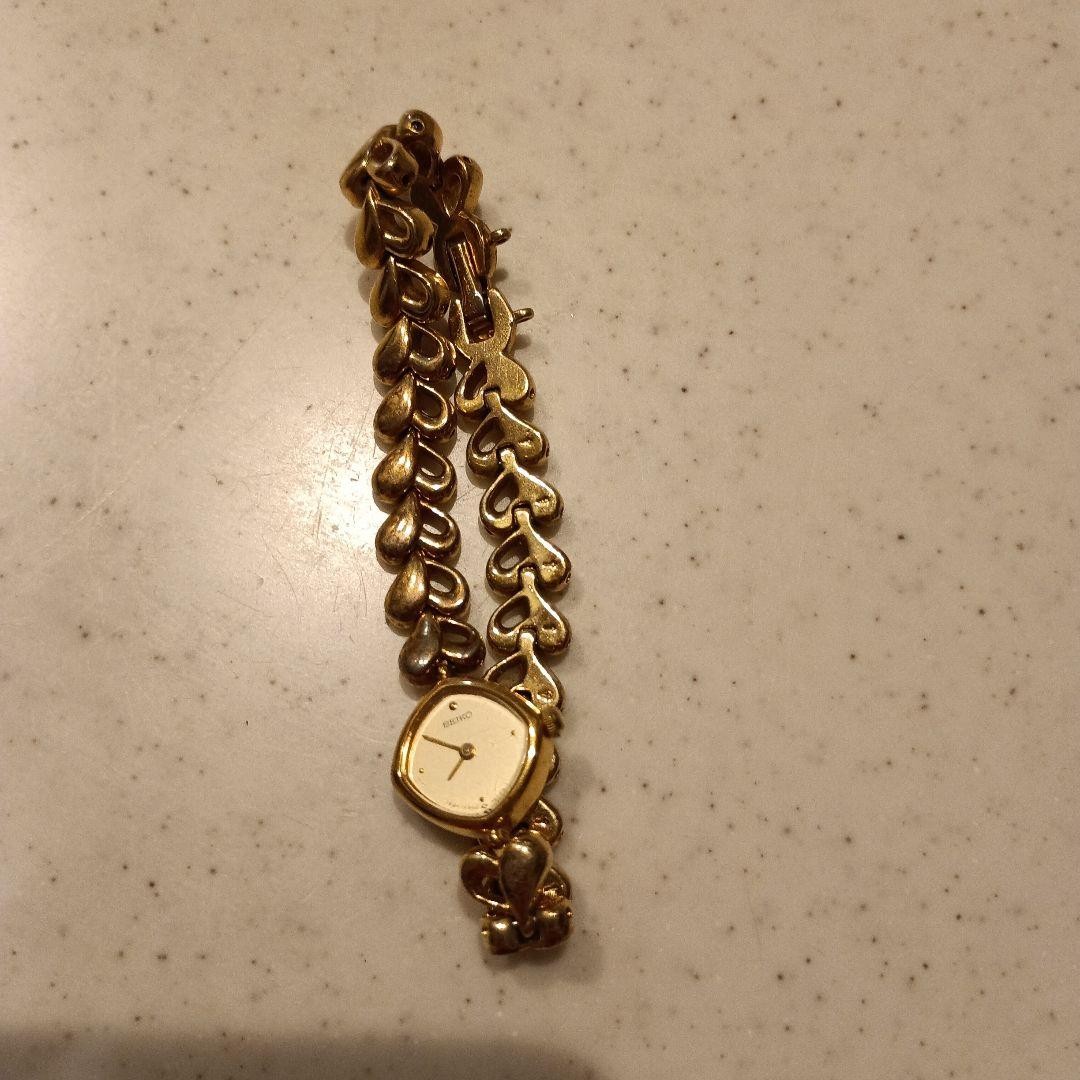 33 Gold Heart Link Quartz Watch