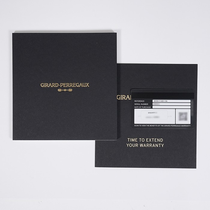 Girard-Perregaux Laureato 42mm 81010-11-431-11A Blue Box/Paper