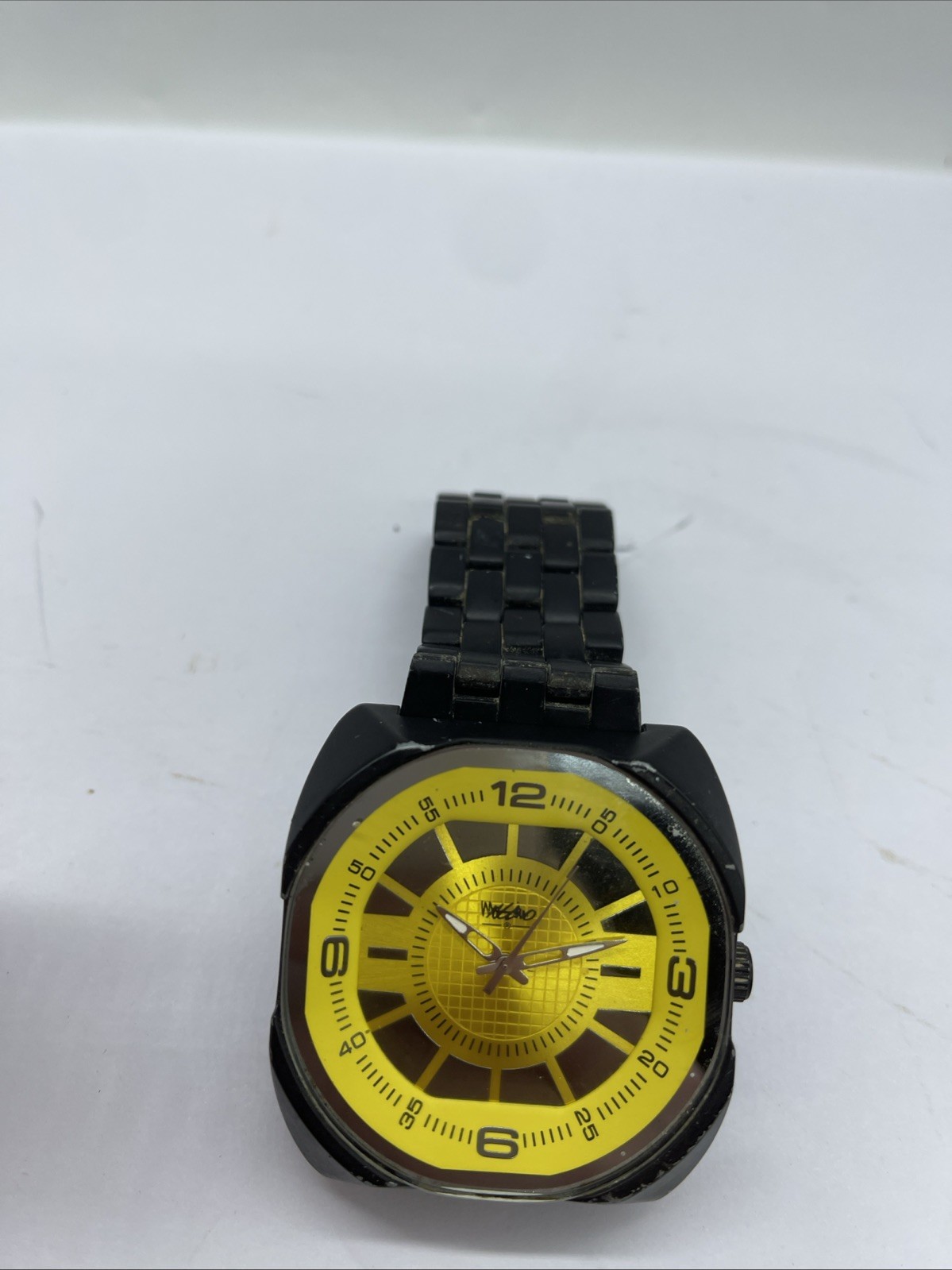 Mossimo Large Face Watch Black and Yellow MM90290 S60-12