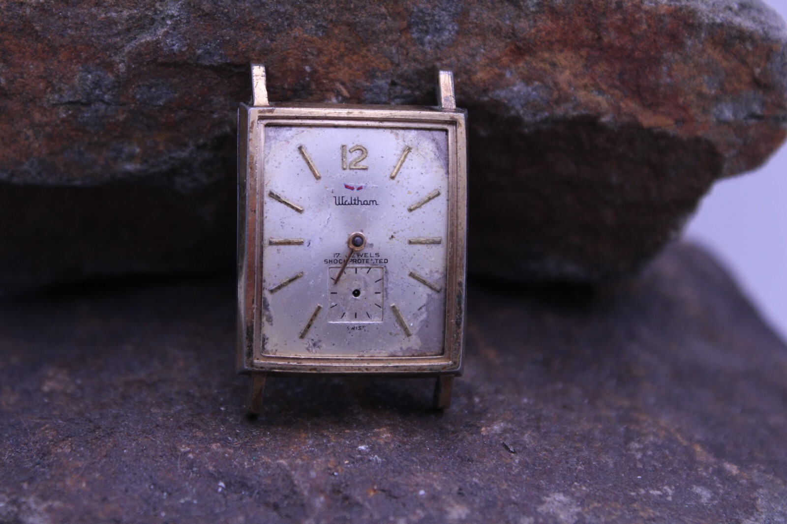 WALTHAM 17j SWISS TANK WATCH 23.4×35.7mm CASE 17.5mm LUG FOR REPAIR (BI)