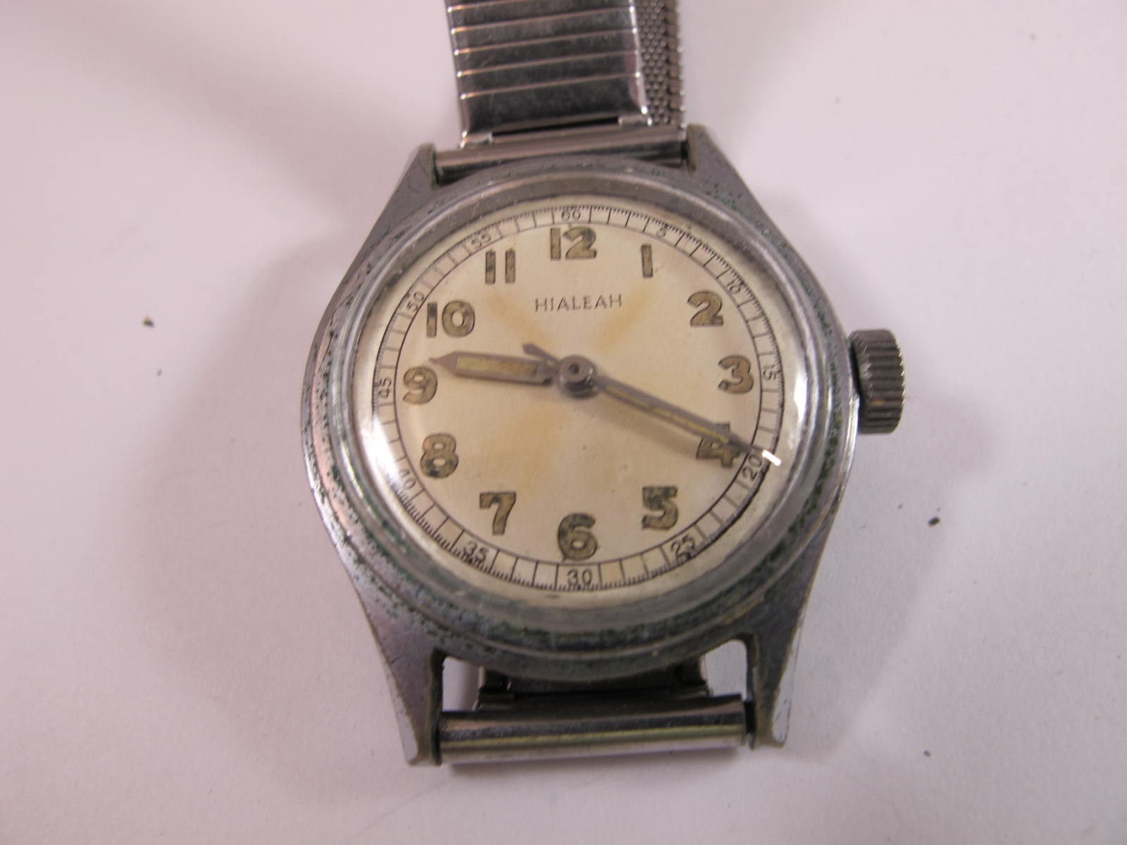 HIALEAH MENS VINTAGE SCREWBACK MILITARY STYLE BY O`MAIRE SWEEP SECONDS 17J
