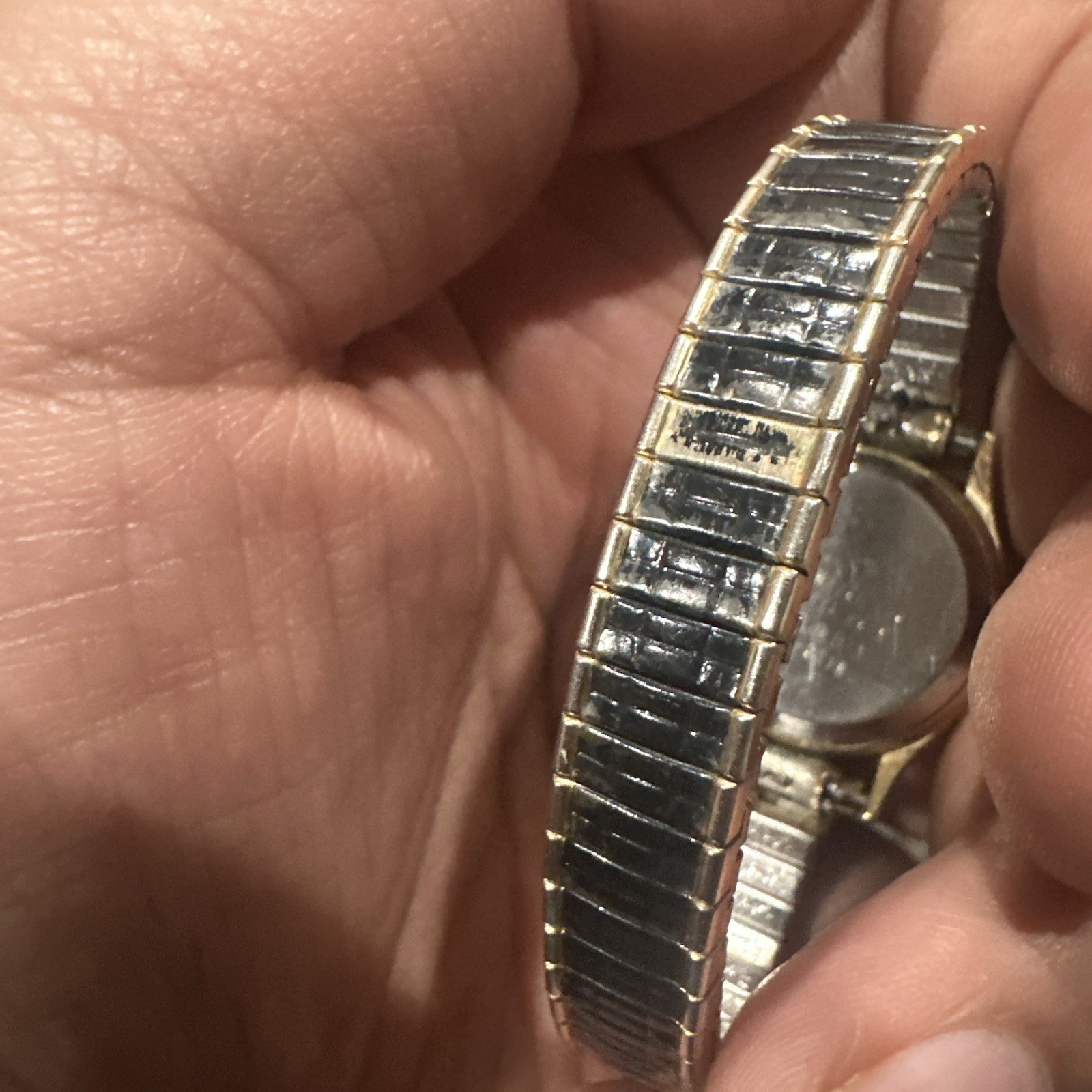 Working Vintage Seiko 24MM Womens Watch Quartz Gold Tone Date Fit 6.5mm Rare