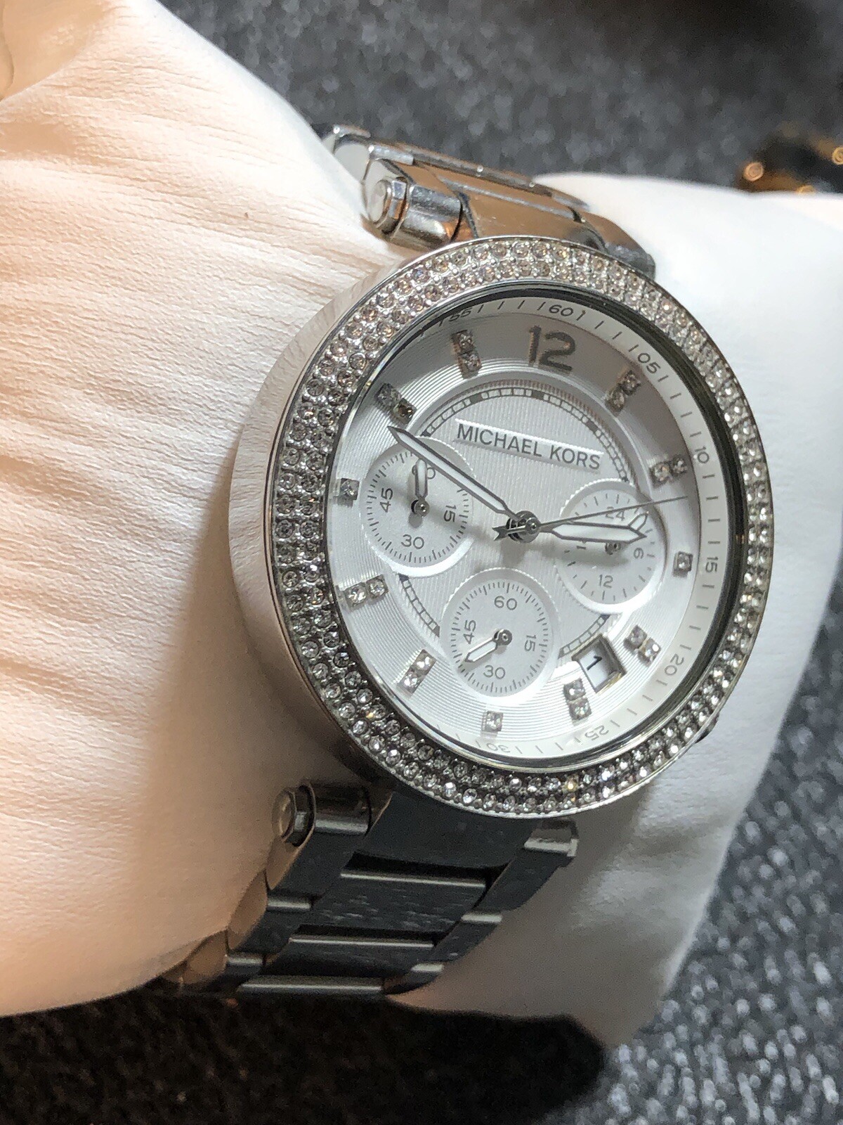 Michael Kors Women’s Parker Watch MK5353 Silver Tone Runs Parts Or Repair