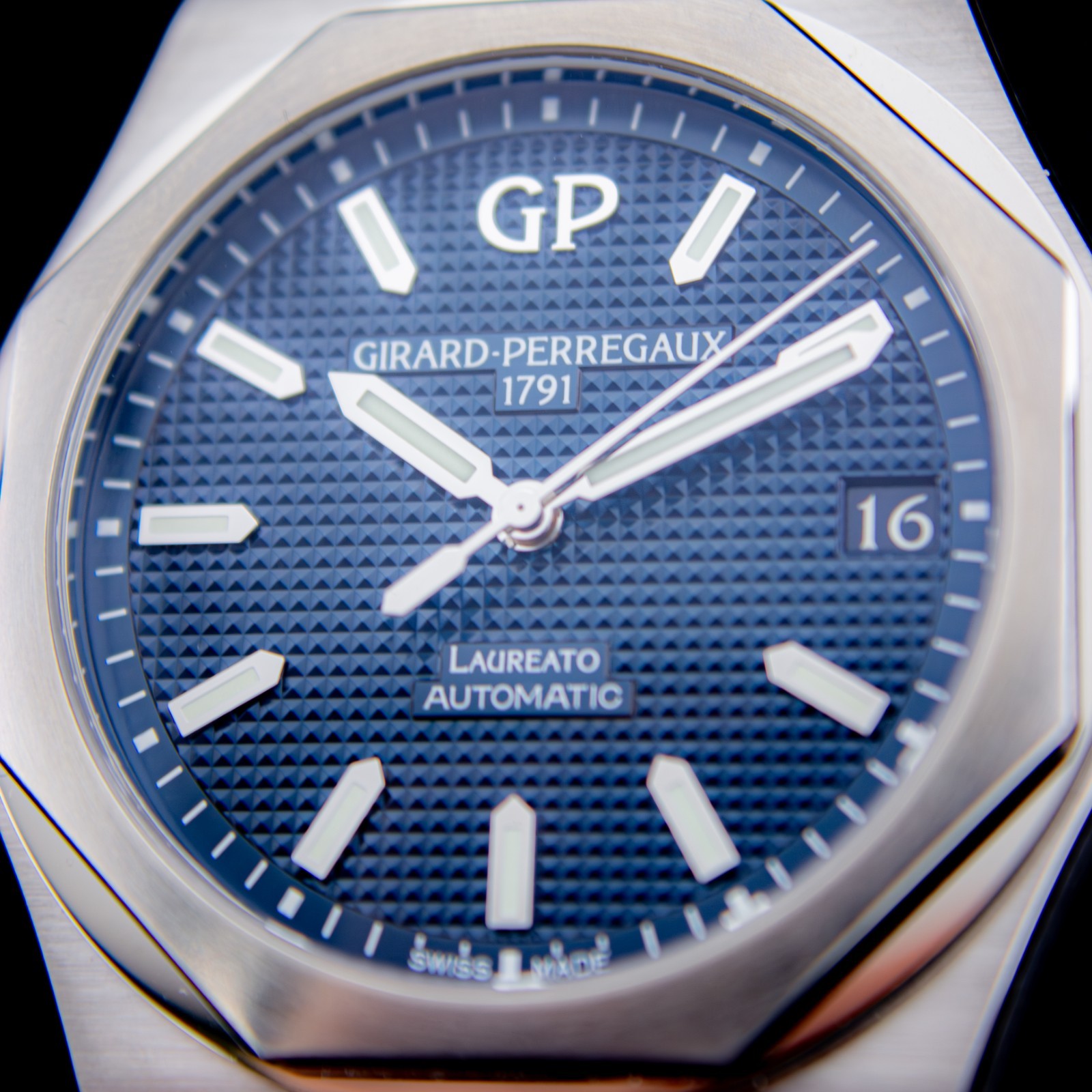 Girard-Perregaux Laureato Blue Men’s Watch – 81010-11-431-11A