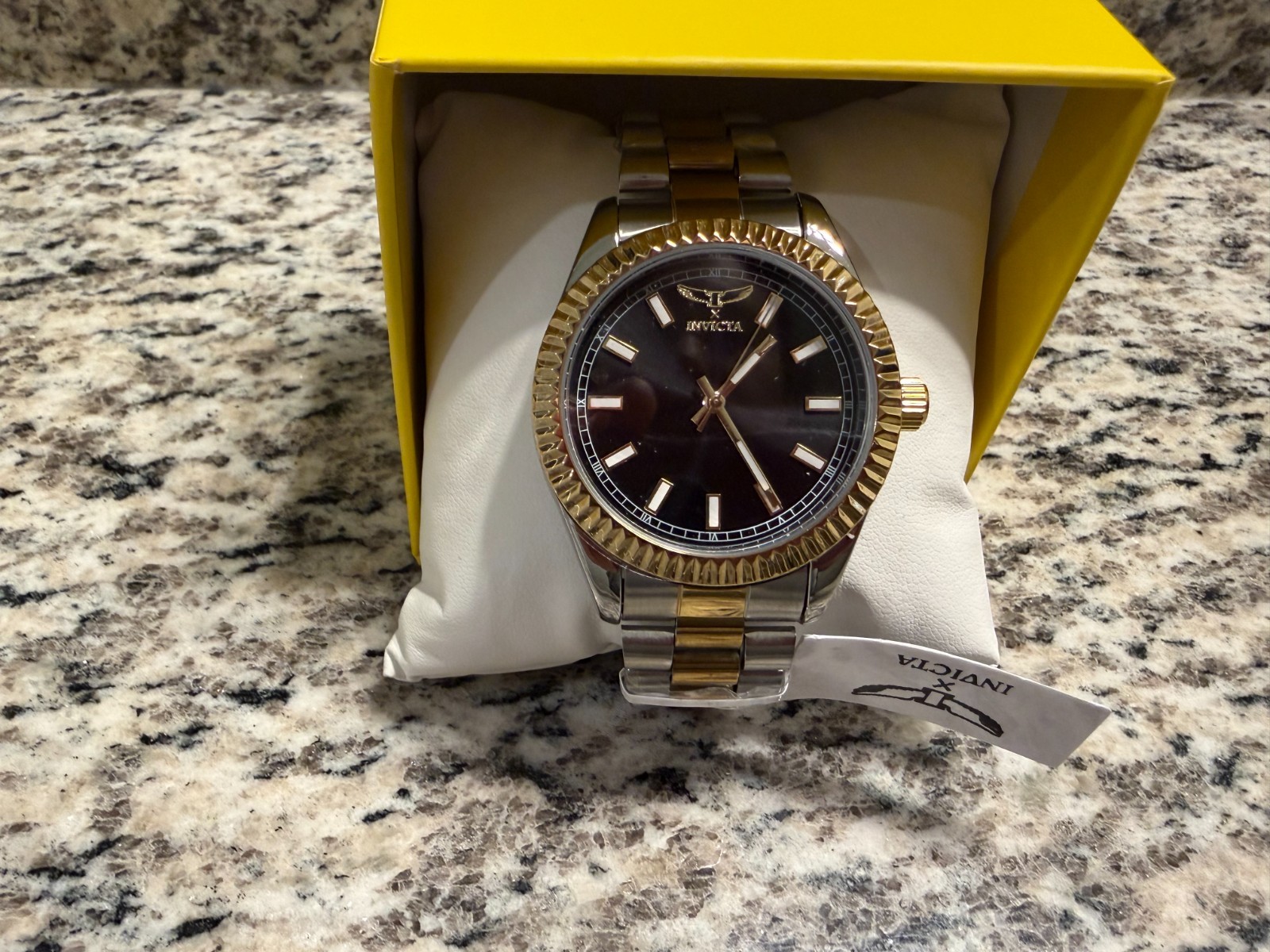 Invicta Specialty I by Invicta Men’s Watch – 40mm. Gold. Steel (69011) NWT