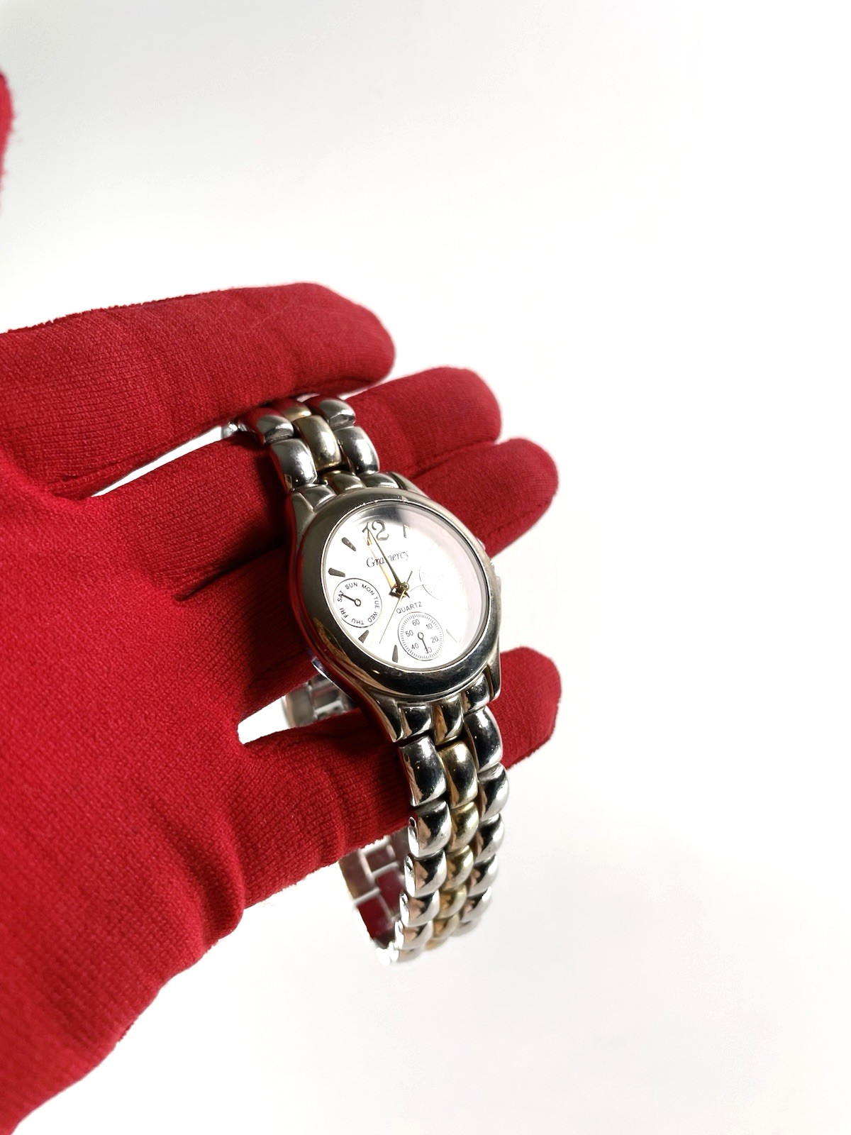 Gramercy SilverTone Accutime Womens Watch QuartzNewbatt Singapore Movt CT0508-42