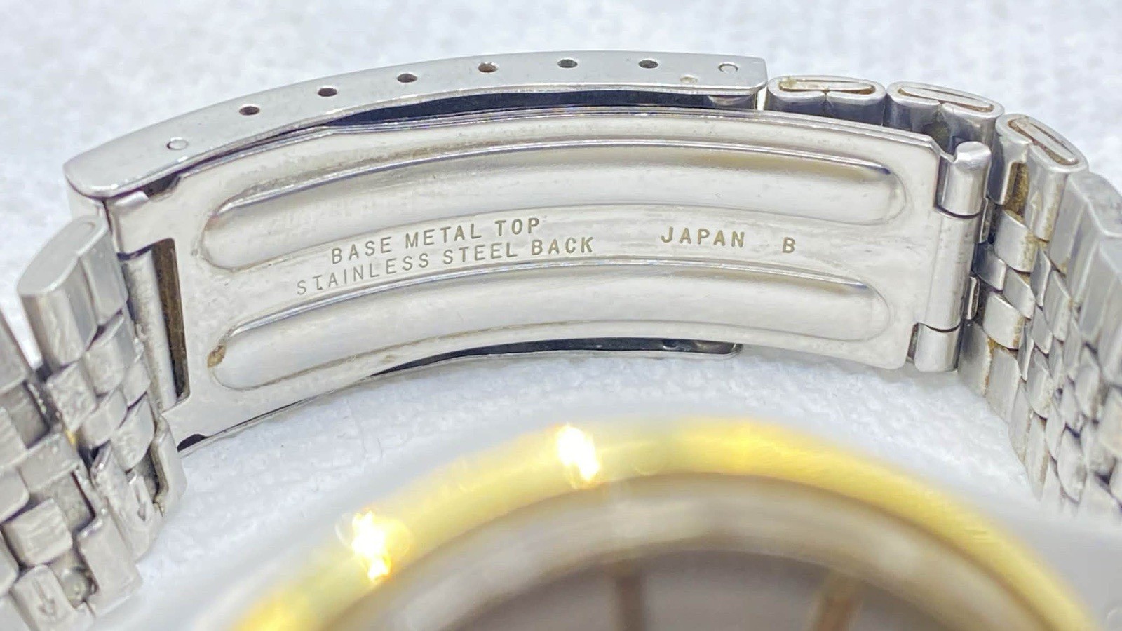Seiko SQ 5H23-7009 Two Tone Case + Beacelet Silver Dial 34mm Mens Quartz Watch