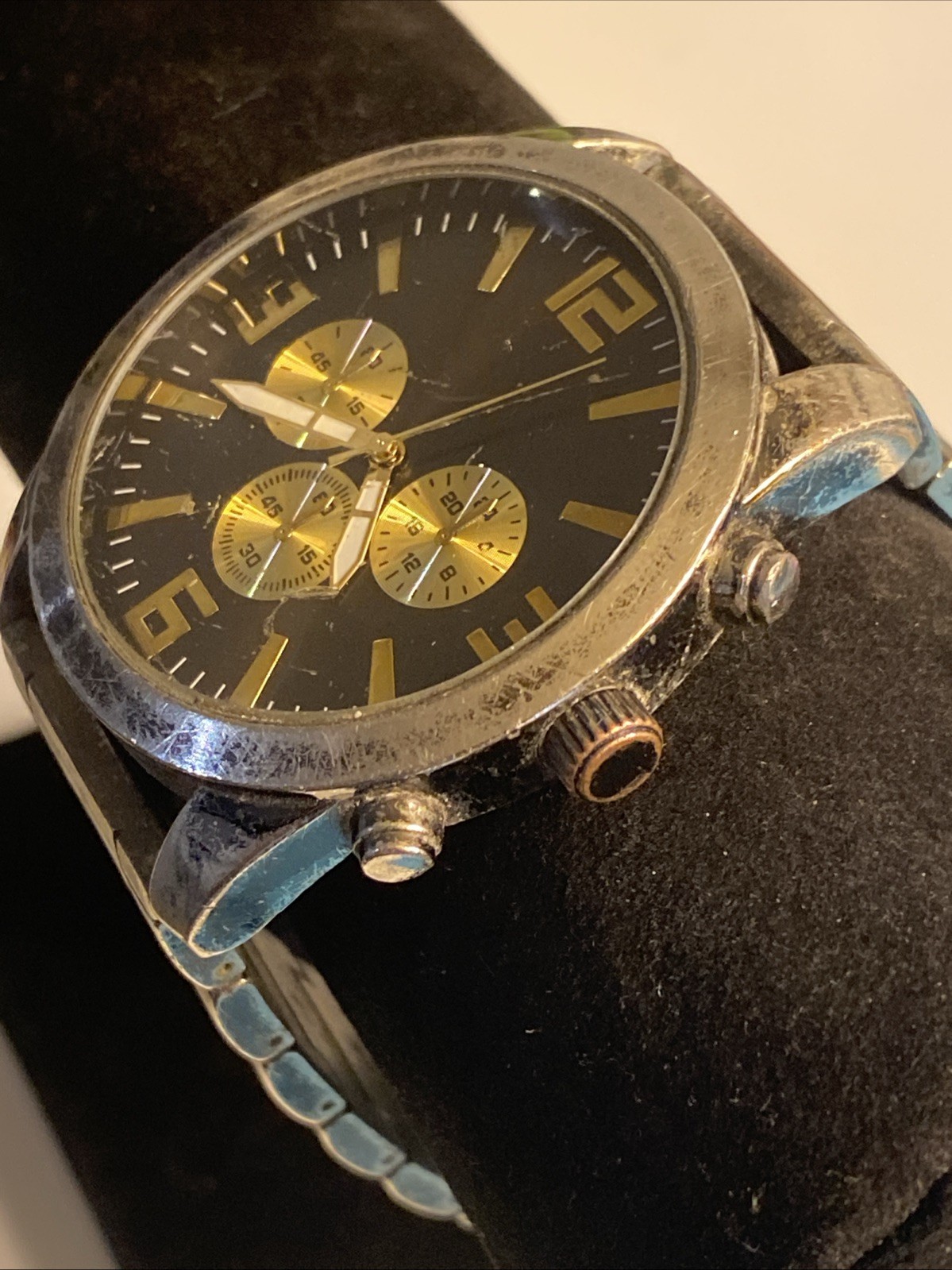Men’s Watch FMDAL924 Unbranded Metal Band New Battery Preowned