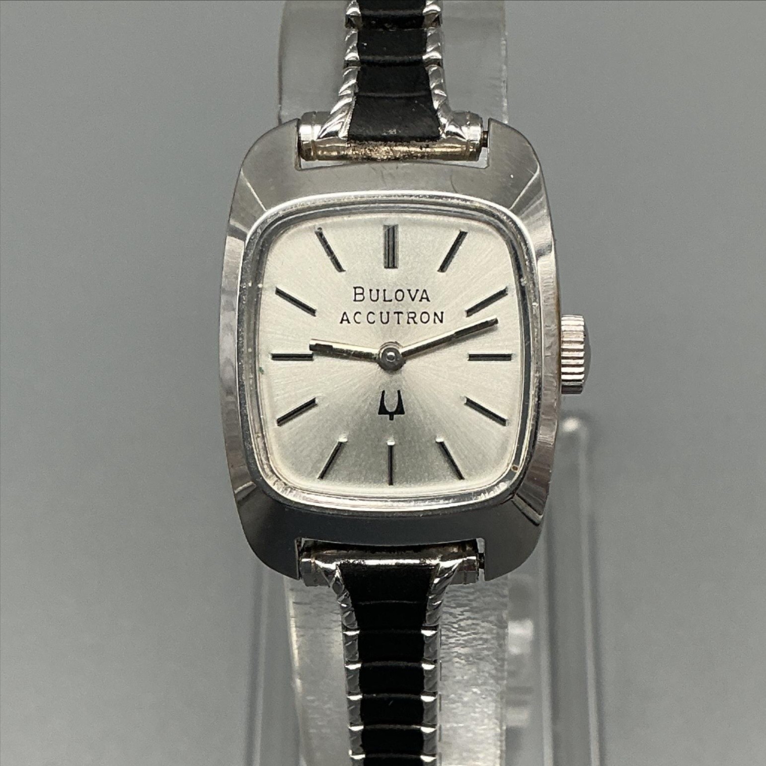 Vintage Bulova Accutron Womens Watch 20mm Silver Tone Stretch Band New Battery