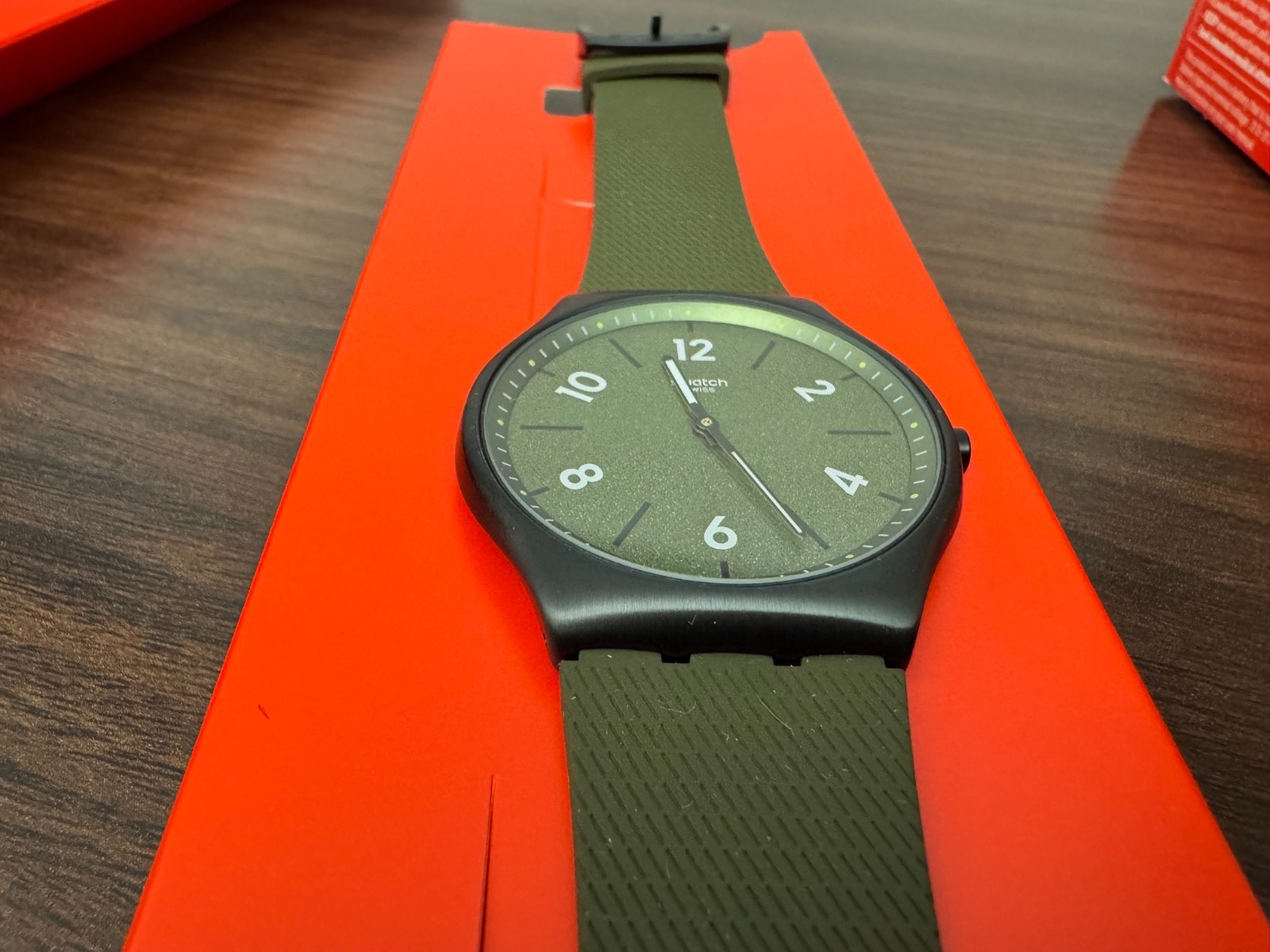Swatch Skin Irony 42 Hint of Pine SS07B115 – Black/Green – NIB New w/ Box Paper