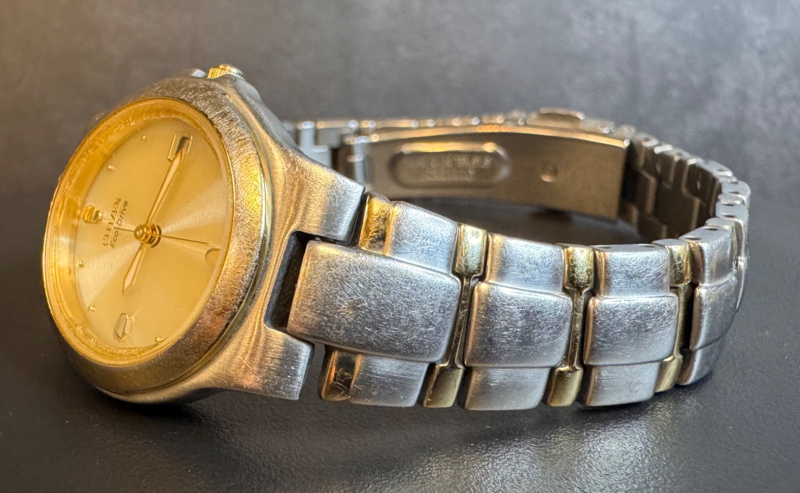 Citizen Eco-Drive Watch VTG E011-K16784 Two-Tone Stainless Steel Bracelet Unisex