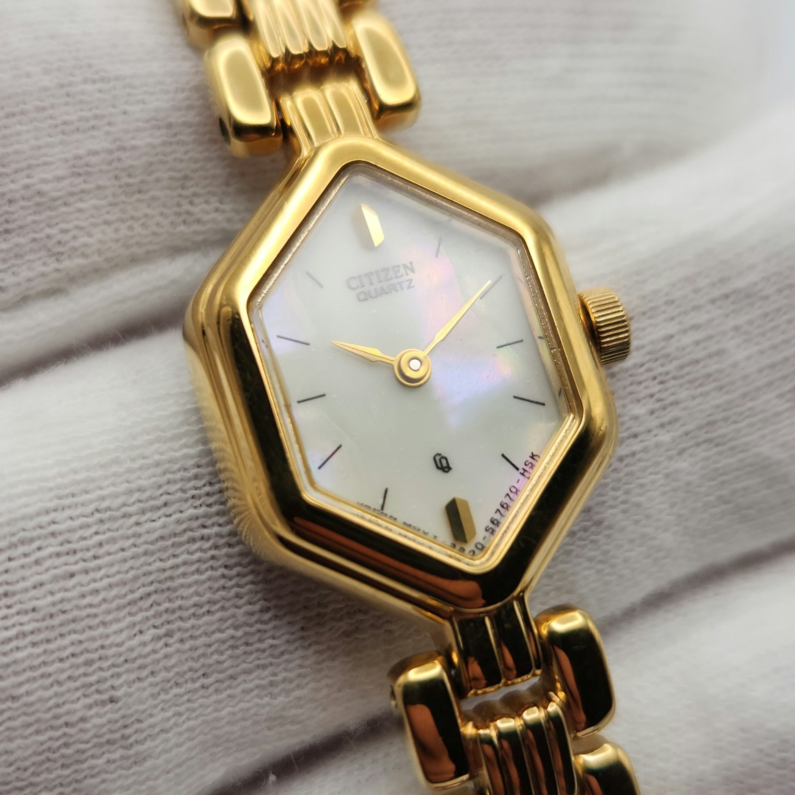 Citizen Ladies Vintage Gold Tone w/ Hexagonal Case & MOP Dial Quartz Watch