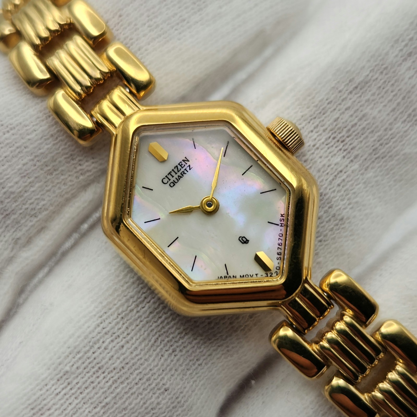 Citizen Ladies Vintage Gold Tone w/ Hexagonal Case & MOP Dial Quartz Watch