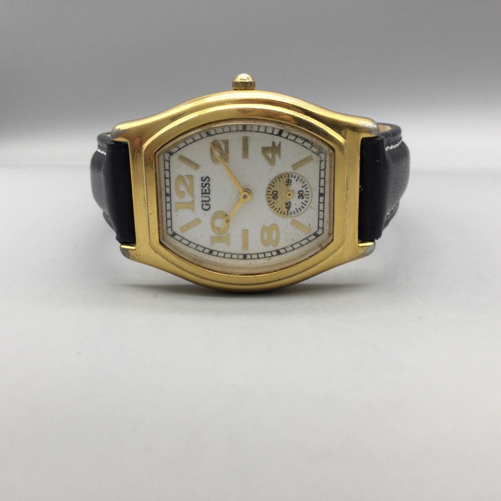 Vintage Guess Womens Watch 31mm Gold Tone Small Seconds Leather New Battery