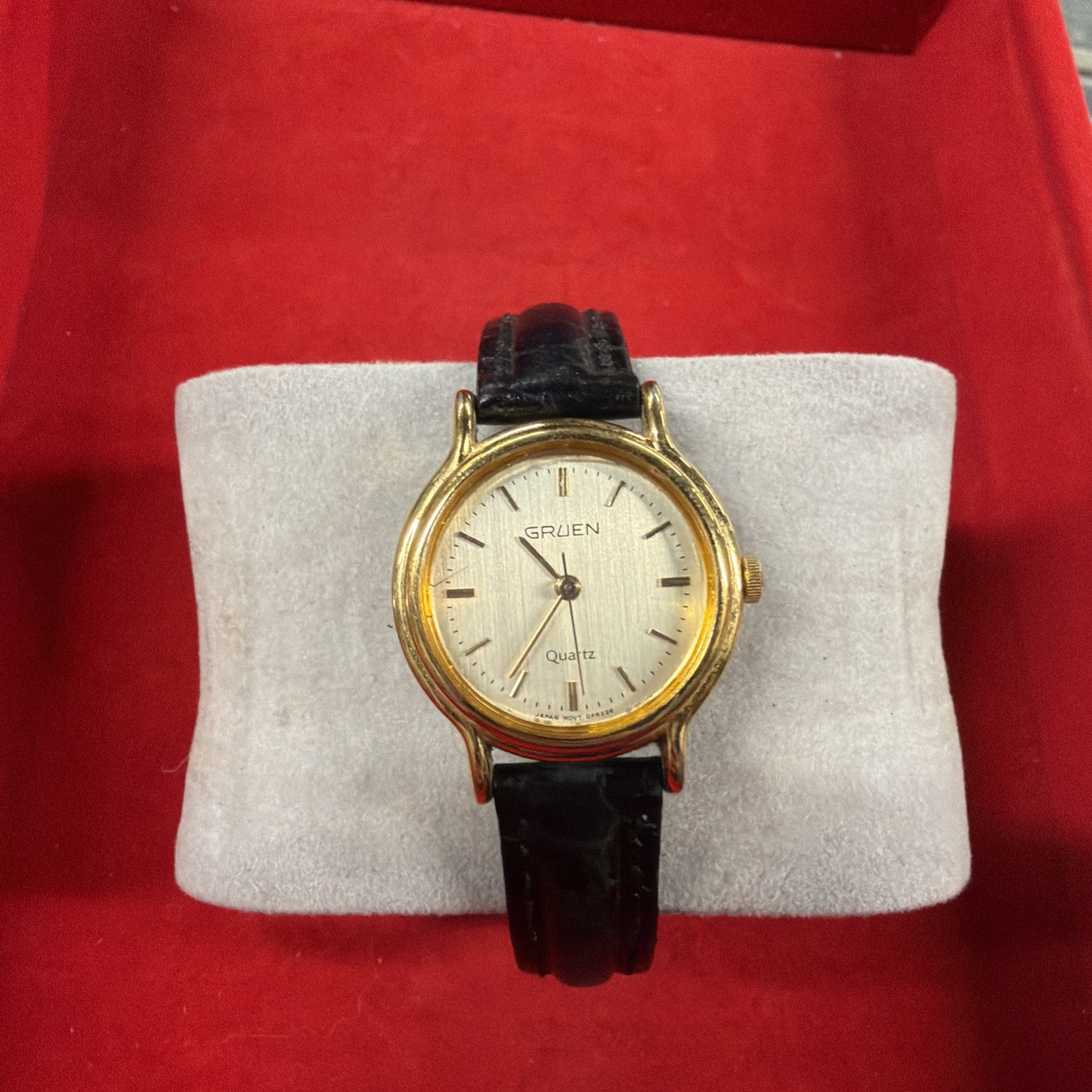Gruen Quartz women’s gold tone with leather band