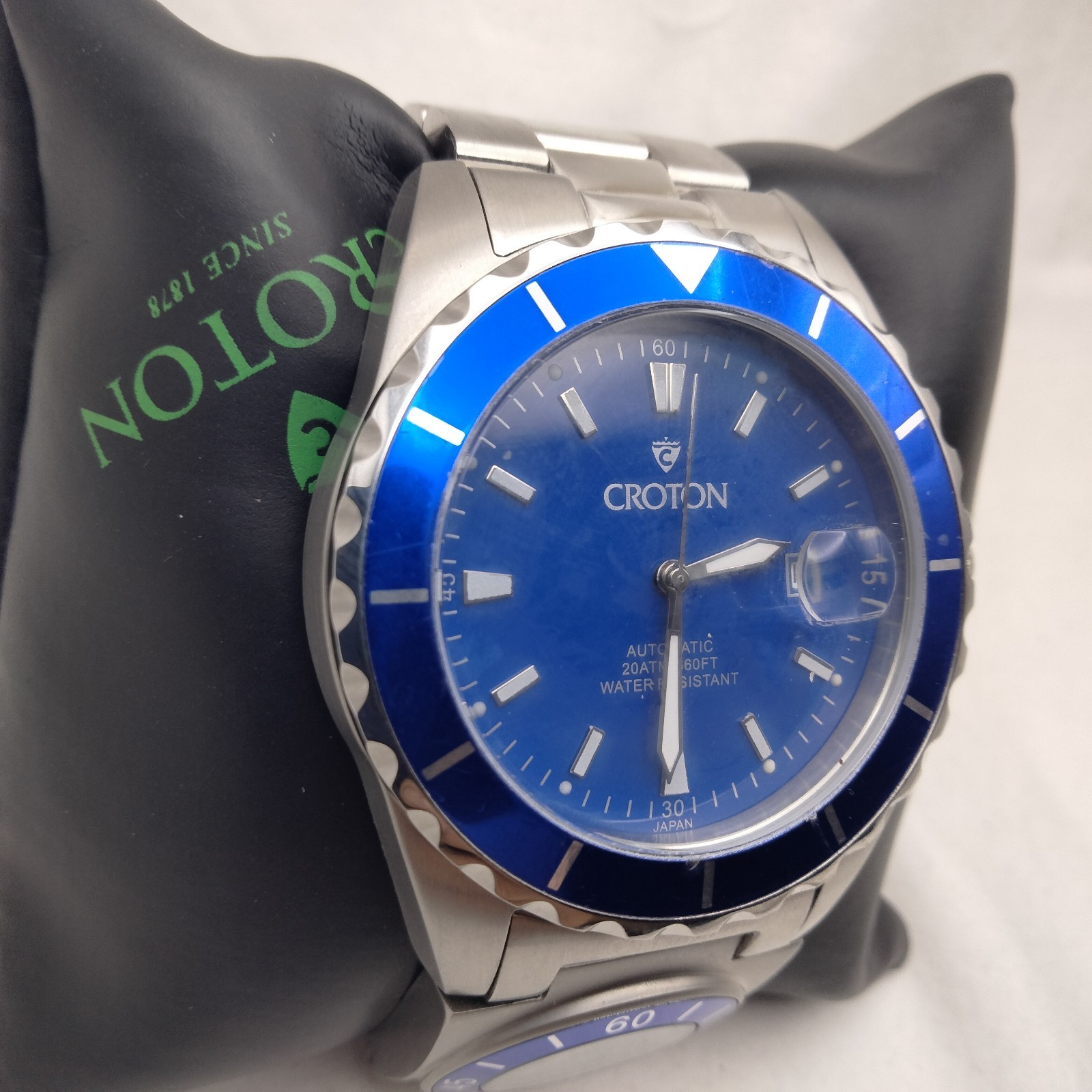 Croton Model CA301150SSBL Dual Time Automatic/Quartz Watch With Box.