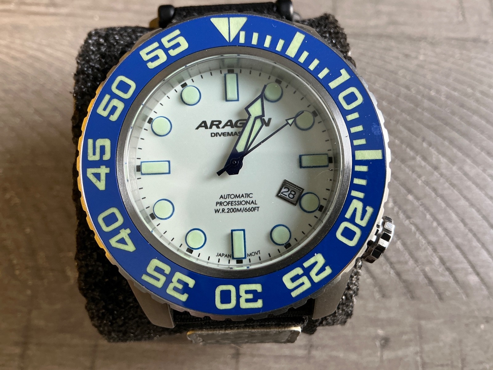 Aragon Divemaster A483 Automatic Dive Watch White Dial Blue Bezel NH35 Sapphire
