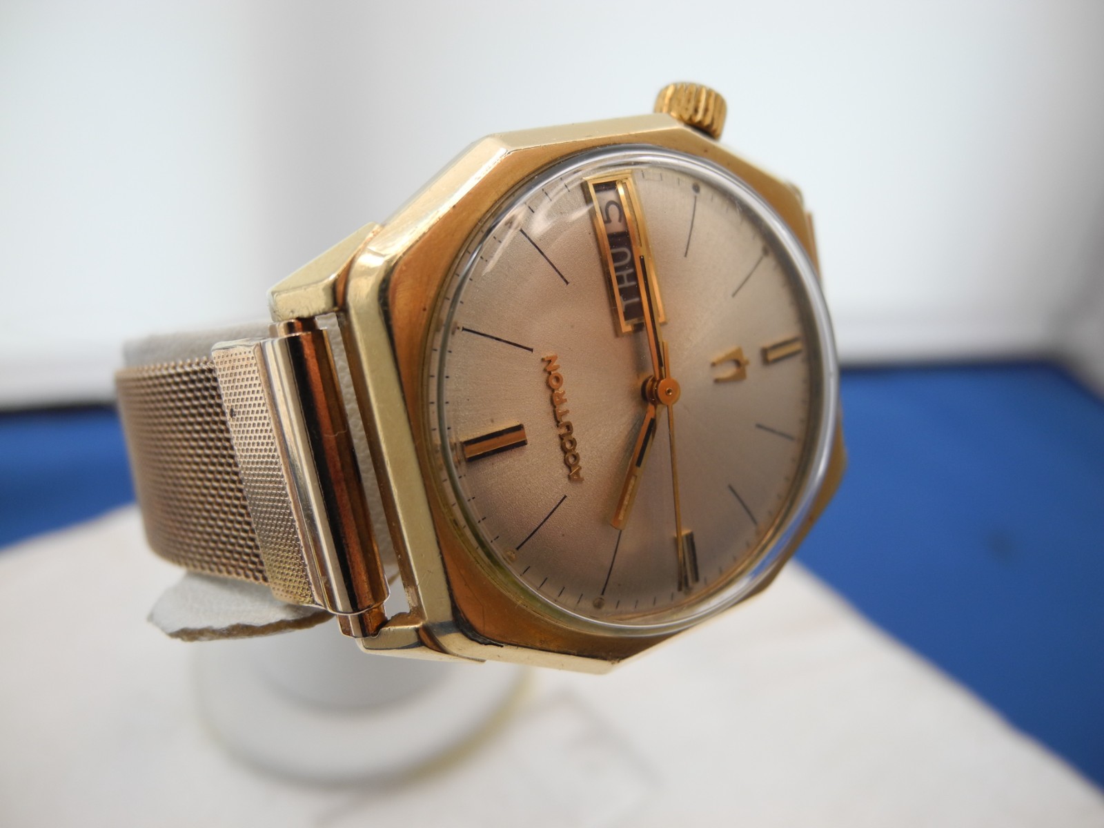 BULOVA ACCUTRON,W/DAY DATE, «M8» WATCH 218,OCTAGON CASE, RUNS