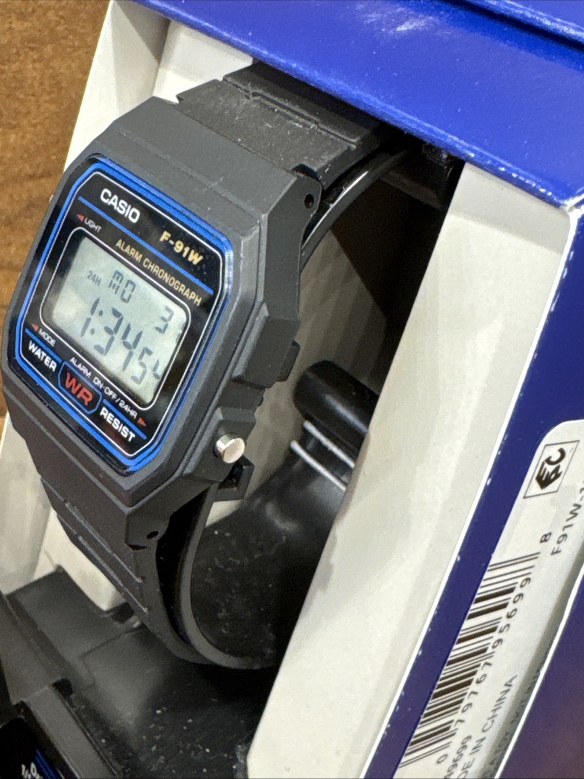 CASIO F91W-1 Digital Watch Black/Blue Resin Band Sports Watch Brand New