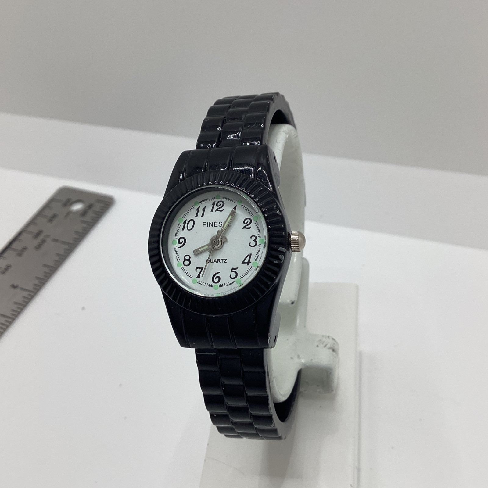 Finesse Ladies Black Cuff Style Watch New Battery!