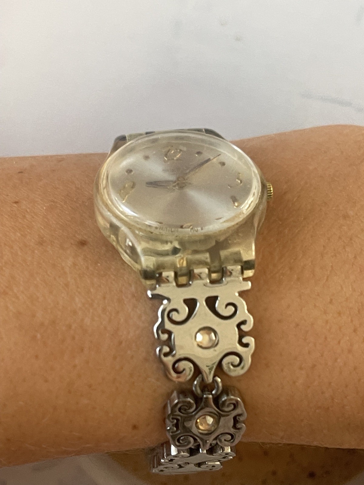 Swatch Womans Rare watch 129 ag2007 Swiss Made Bracelet Silver Tone 176