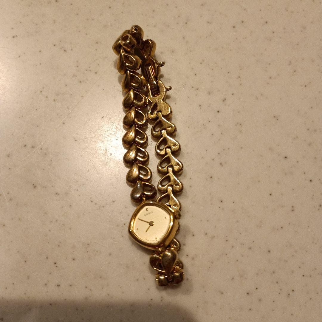 33 Gold Heart Link Quartz Watch