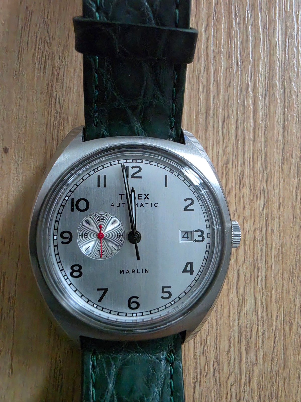 Timex Marlin Automatic Sub Dial 39MM TW2V61900 Green Leather W/Box