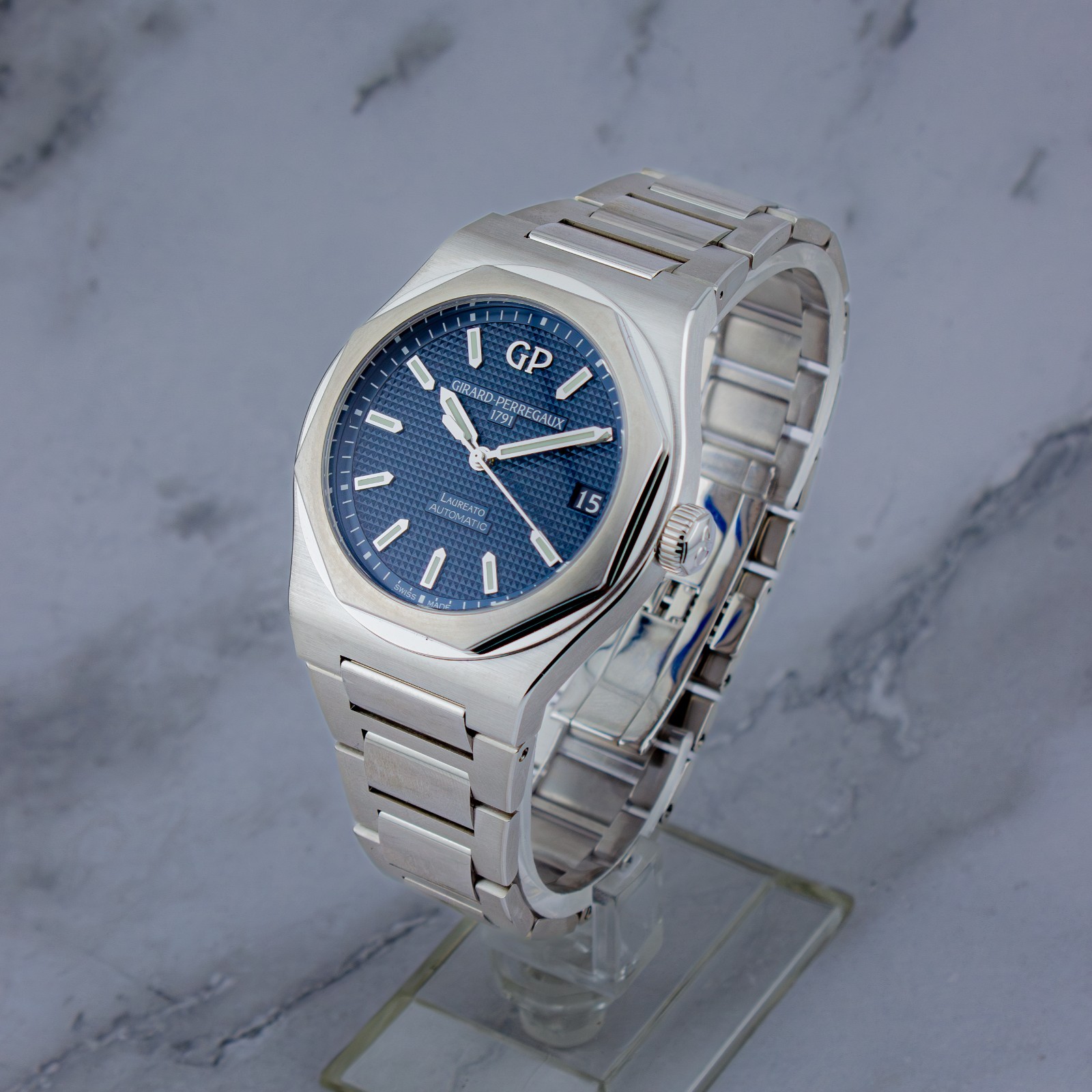 Girard-Perregaux Laureato Blue Men’s Watch – 81010-11-431-11A