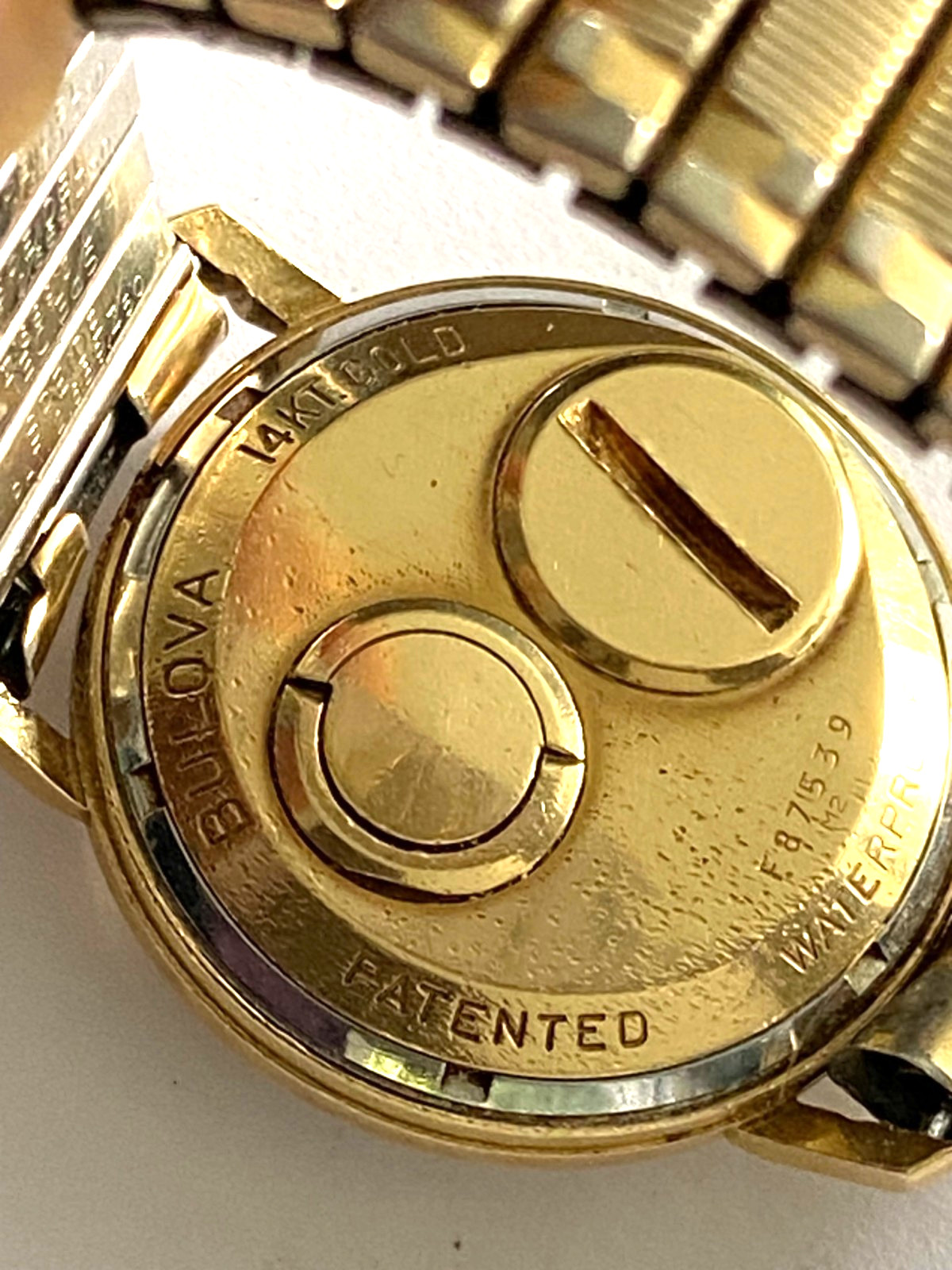 1962 Bulova Accutron 214 14K Solid Gold Watch M2 Tuning Fork Running Clean