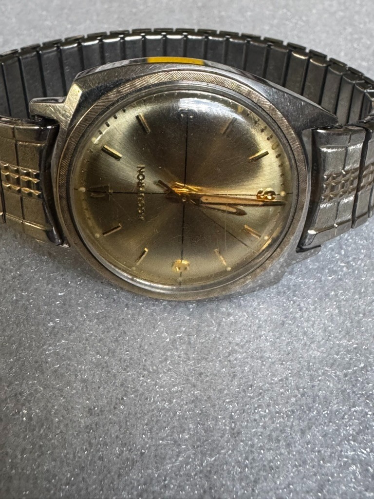 1967 Bulova Accutron 214 10K GF Bezel Tuning Fork Asymmetrical Case Watch