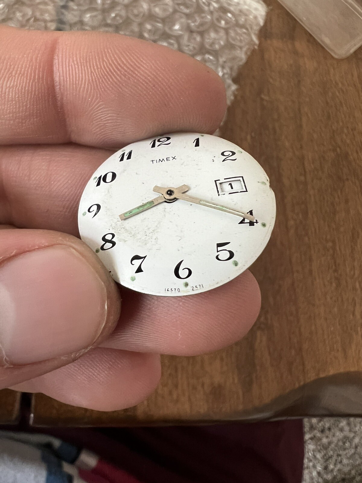 VINTAGE TIMEX WRIST WATCH 33mm 17.5mm LUG 16570 2571 FOR REPAIR E5.18