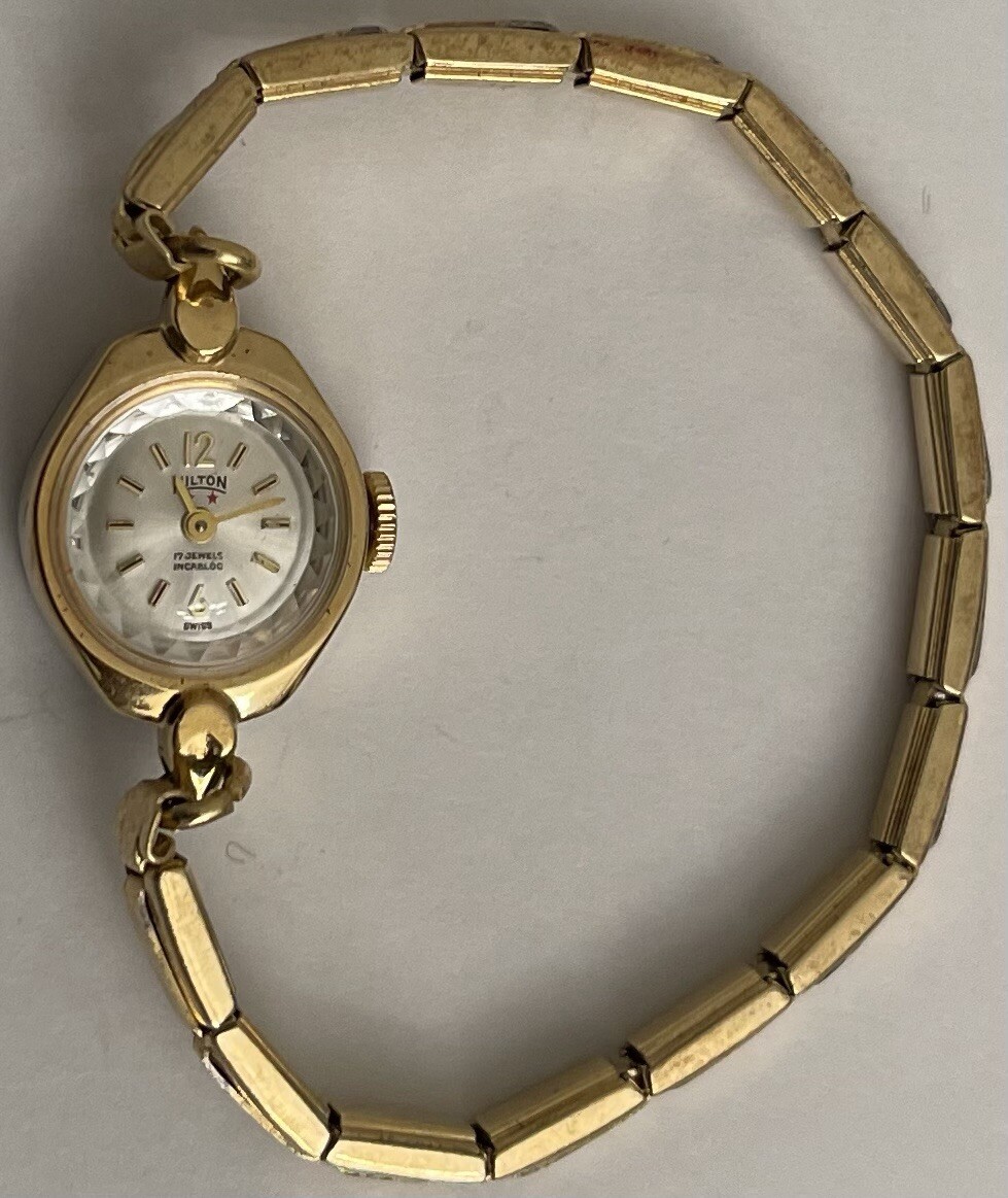 Hilton Incabloc 17 Jewels Ladies Watch Gold Tone Swiss EUC Works Great