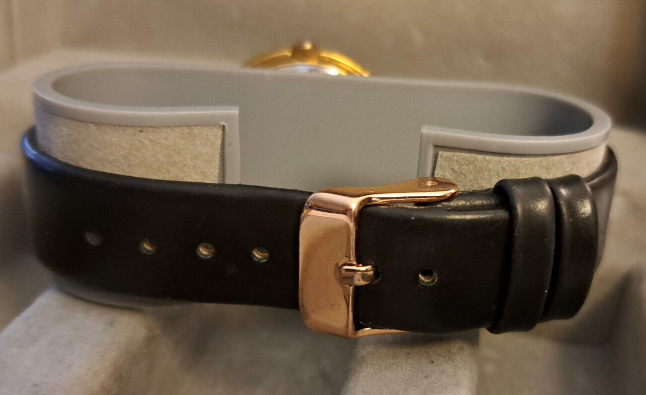 Relic PR6083 Gold Tone Wrist Watch for Women With Date And Black Leather Band