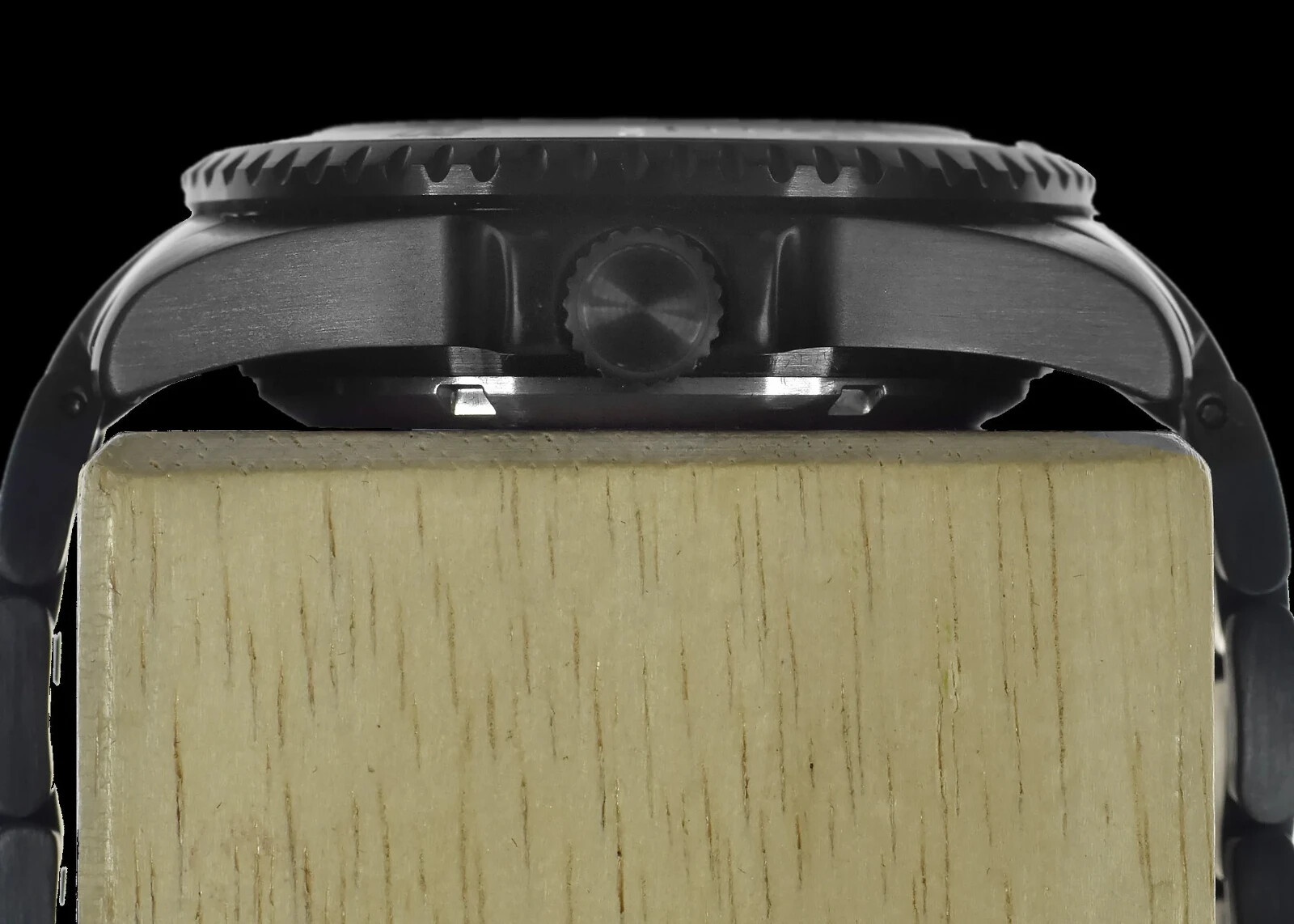 MWC GMT 300m | PVD Quartz Military Watch | Screw Down Crown & Case Back | Date