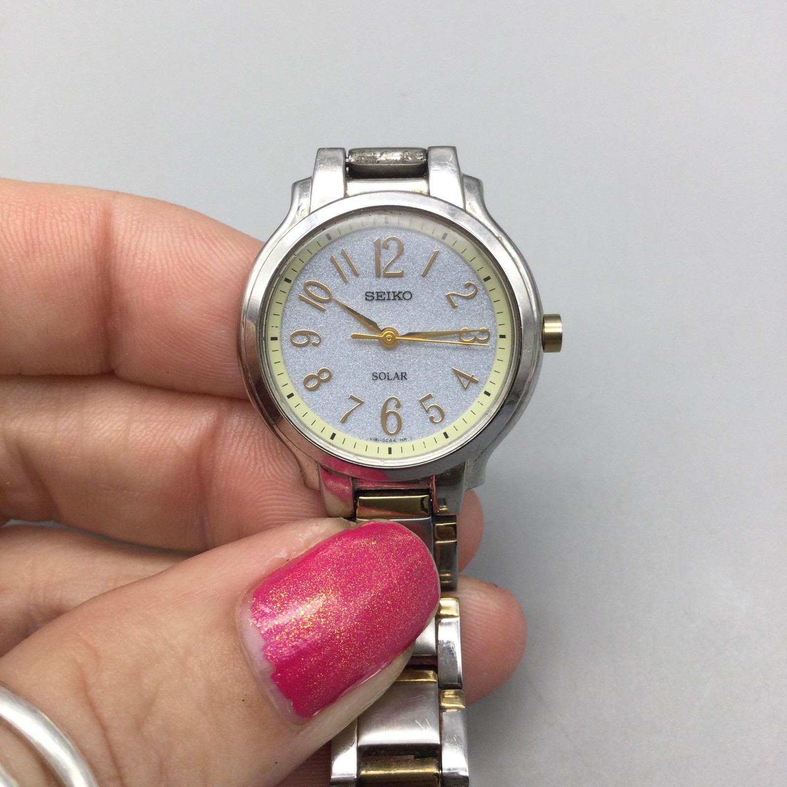 Seiko Solar V181-0AB0 Womens Watch 27mm Two Tone 100M Stainless Steel 5.75″