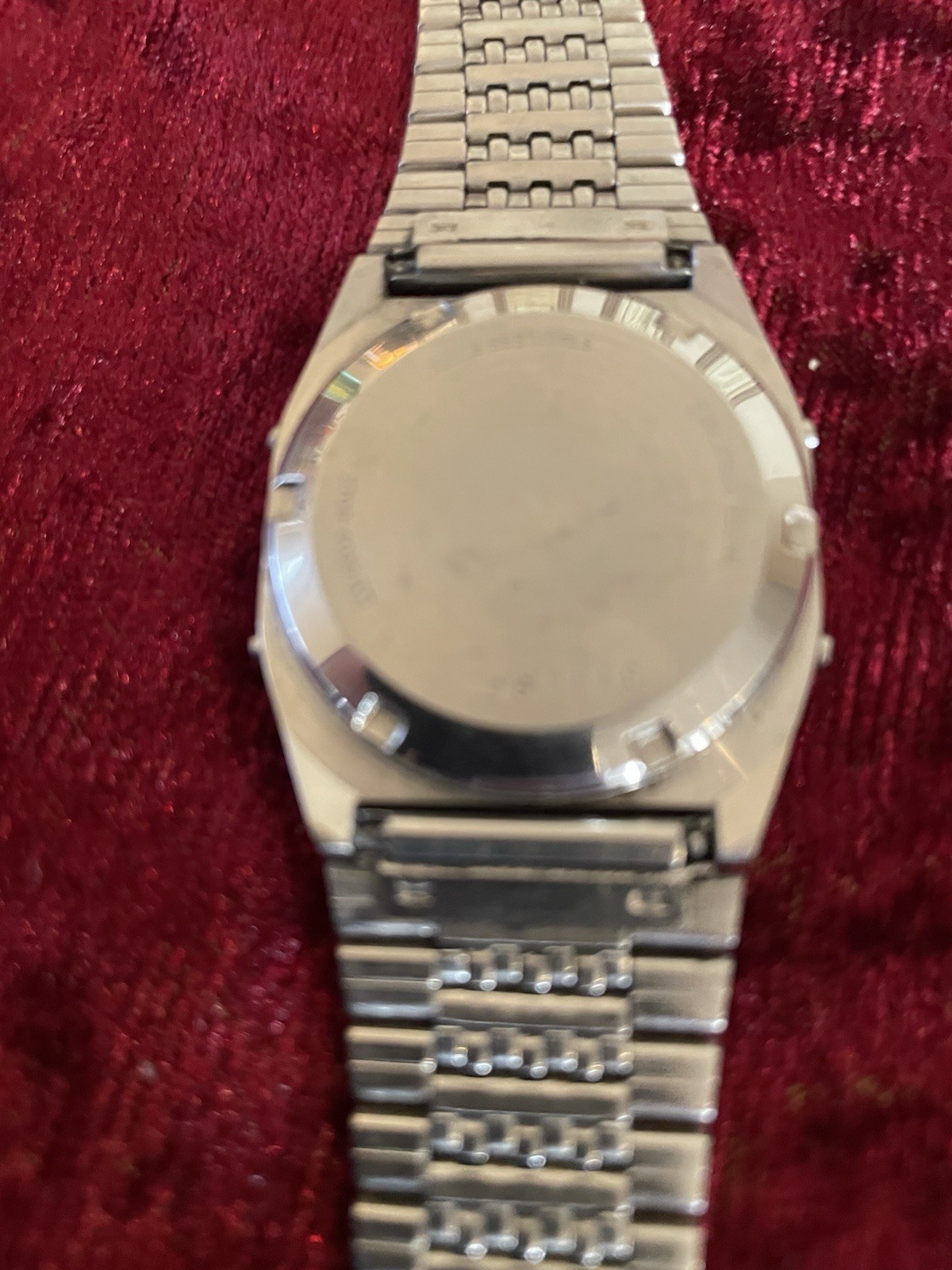 Vintage rare 70’s LE GANT Seiko Y709 4039 Quartz Digital Alarm Day/Date Watch