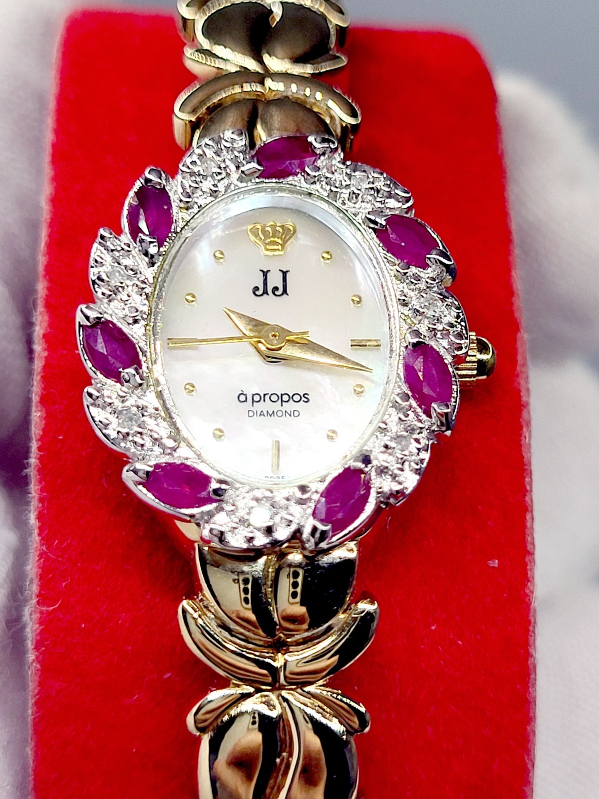 VTG Jules Jurgenson A Propos 1990’s Diamond Ruby ladies watch MOP Dial New Batt