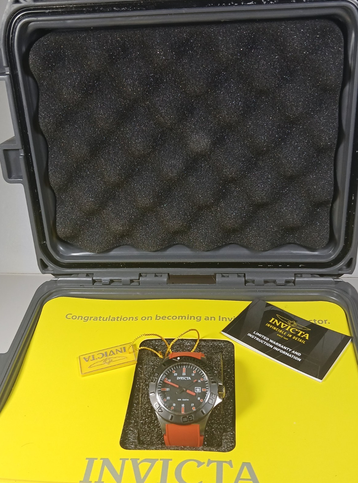 Invicta Pro Diver Men’s Red band Watch Model 29881~46.5 mm~10 ATM WR with Case