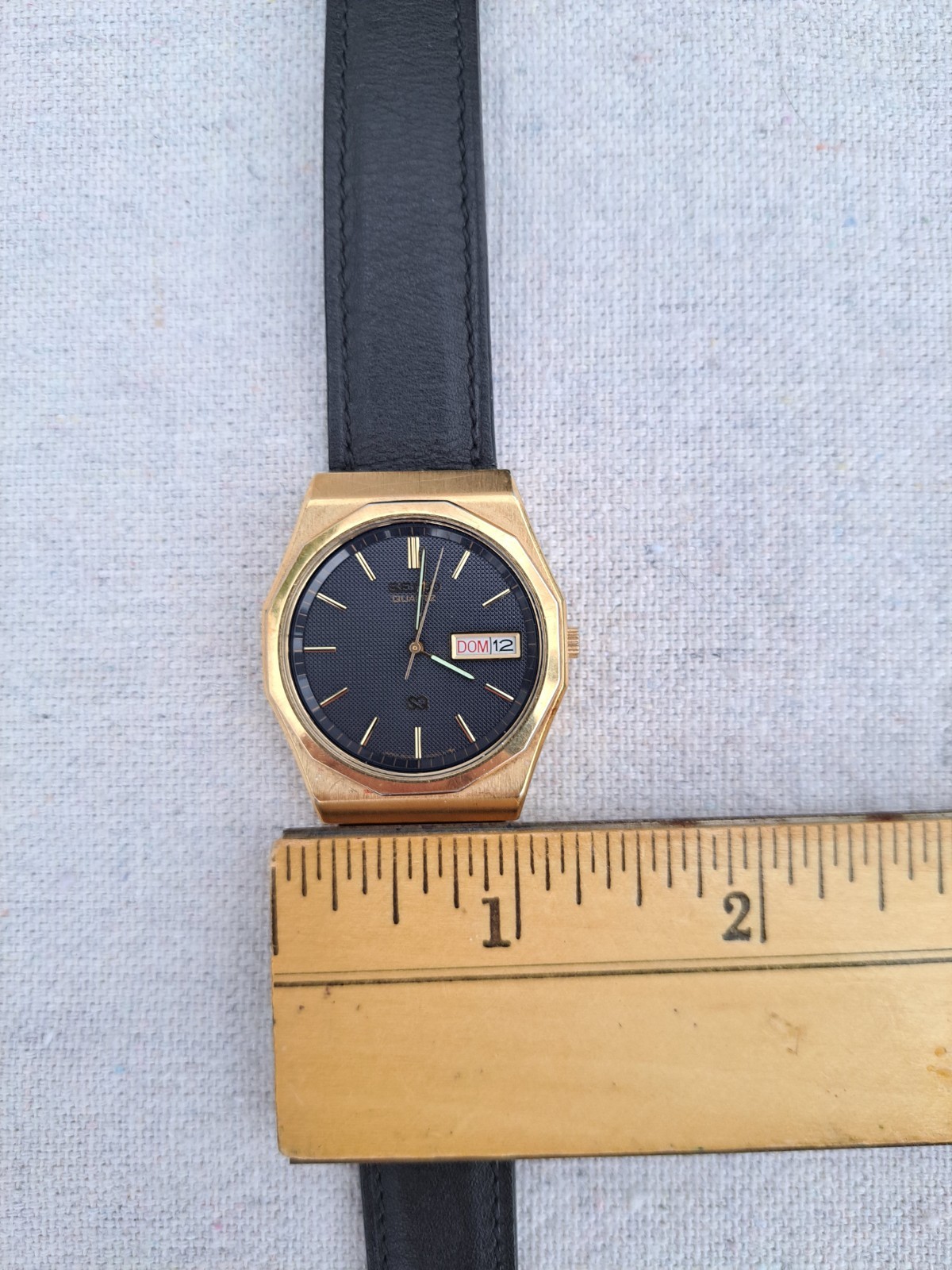 Vintage 1980s Seiko Quartz SQ 8C23-6059 A4 Waffle Pie Pan Day Date Watch Runs