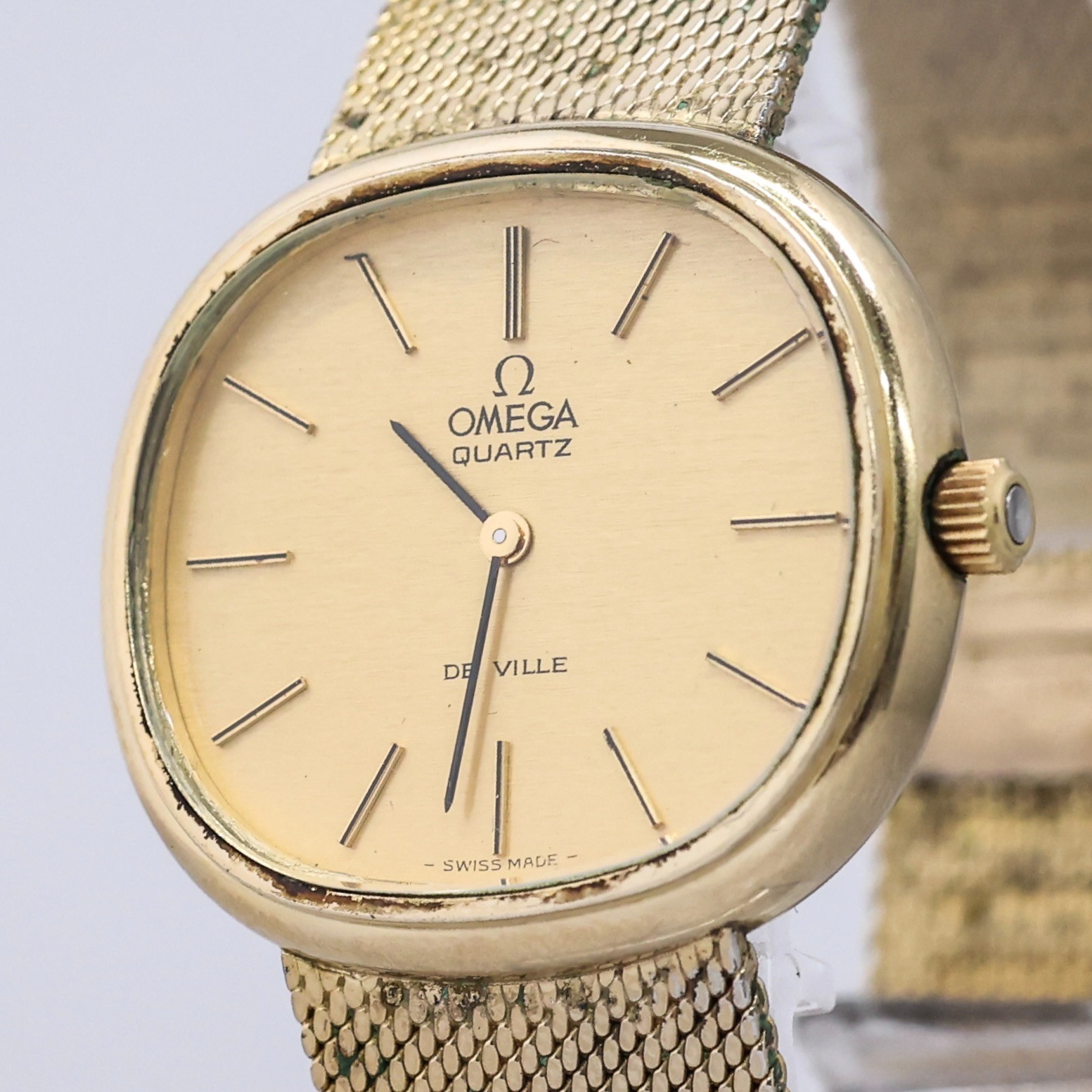READ *Vintage 1977* OMEGA De Ville Cal.1330 Quartz Push Crown Gold Oval 33mm Men