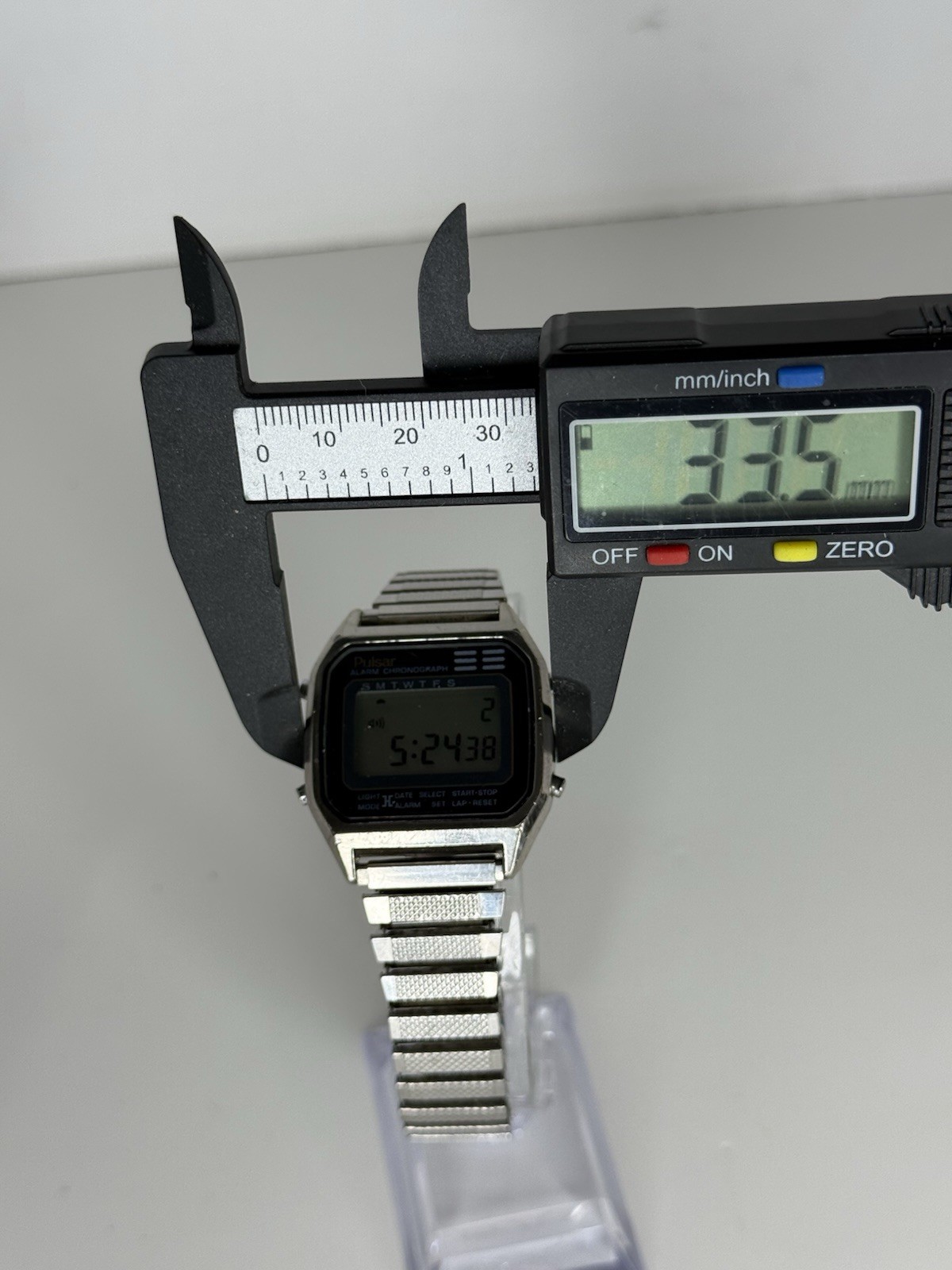 1980s Vintage Pulsar (Seiko) LCD Digital Watch Y789-5059 A2 – Tested & Working