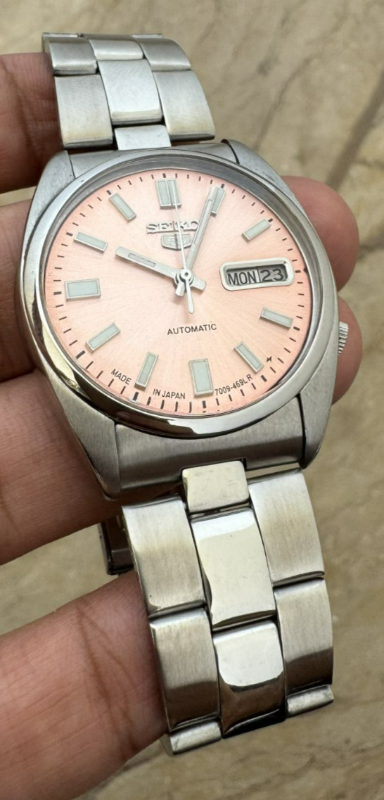 Seiko 5 Automatic 7009-3090 Salmon Pink Dial Day-Date Men’s Vintage Japan