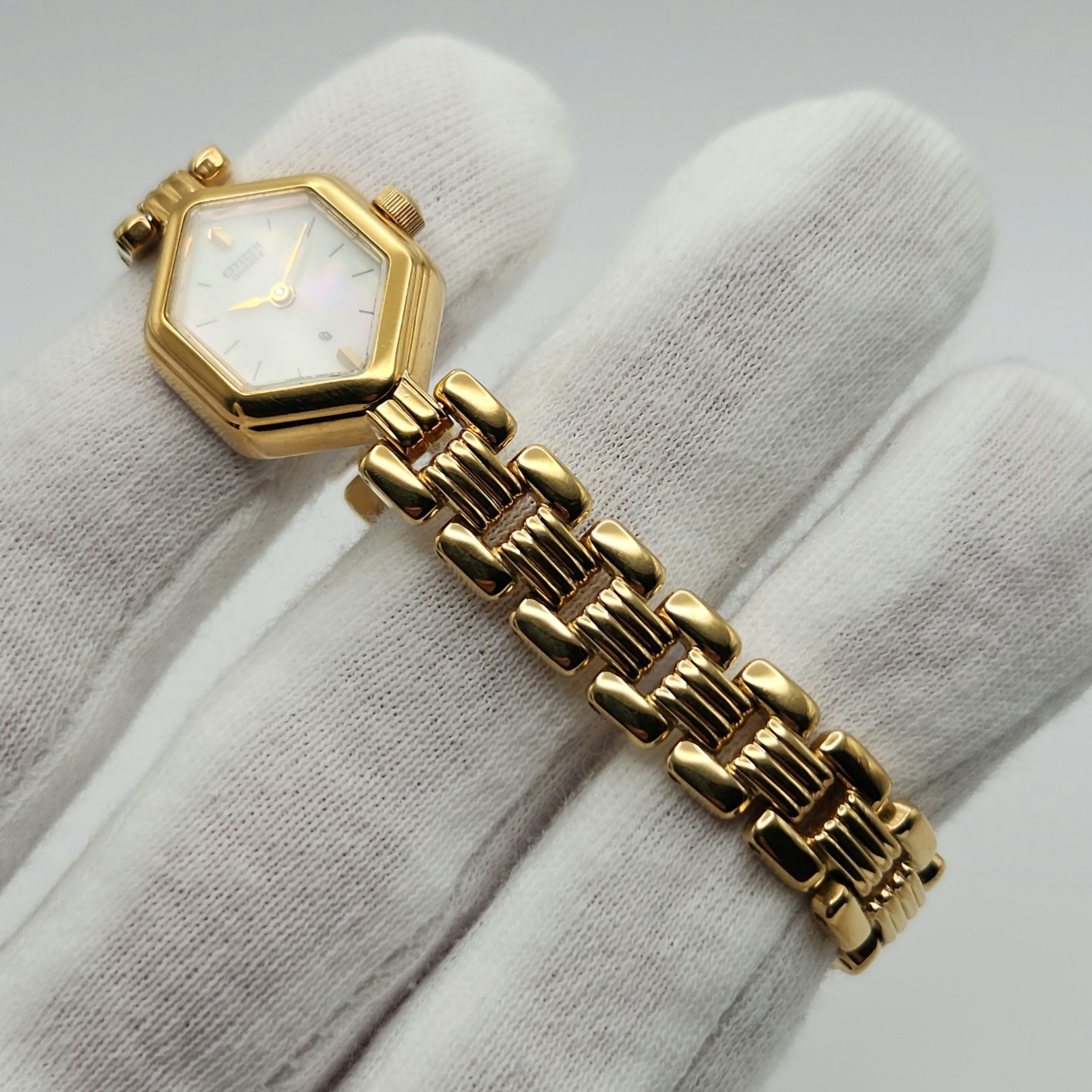 Citizen Ladies Vintage Gold Tone w/ Hexagonal Case & MOP Dial Quartz Watch
