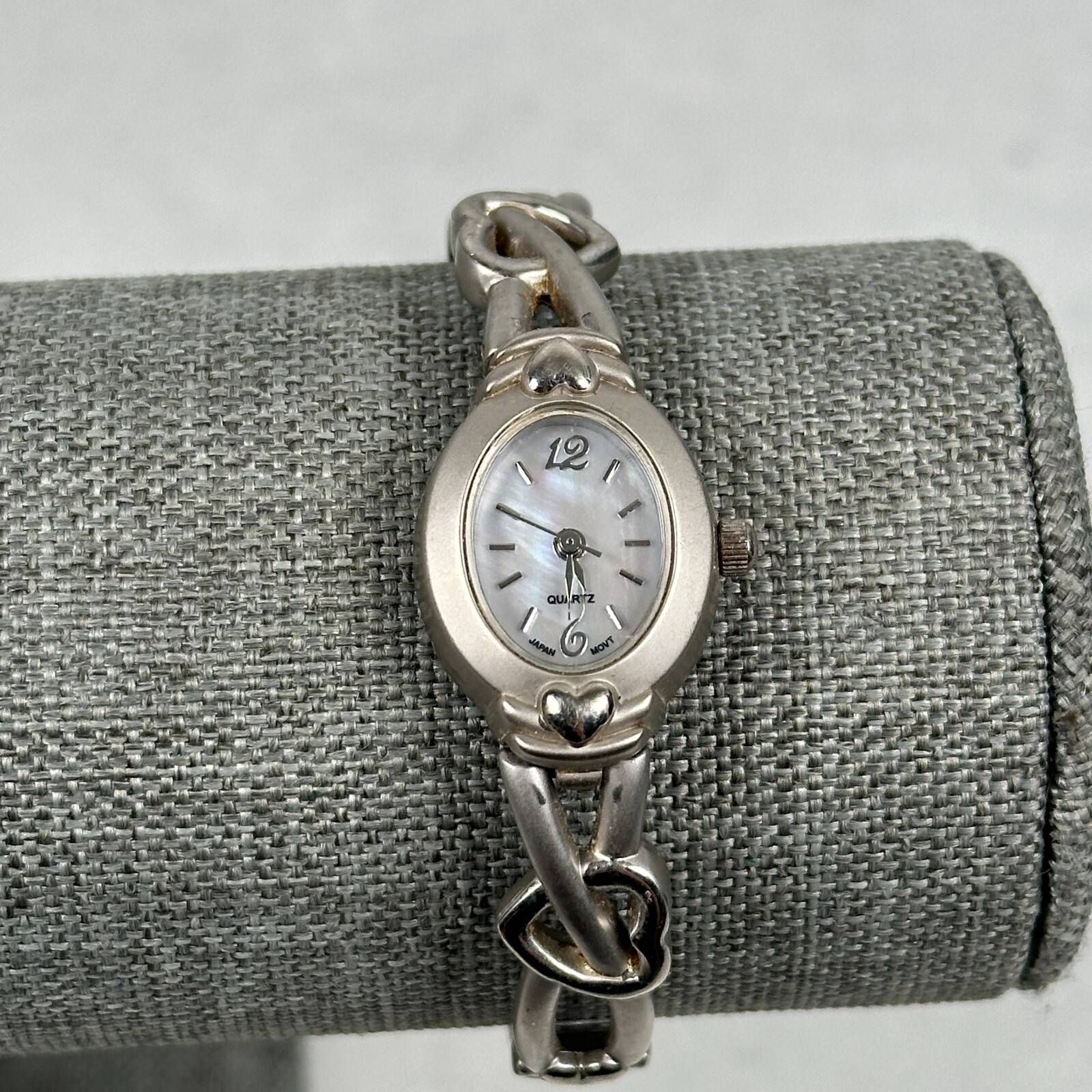 Advance Watch Womens 17mm Oval Hearts MOP Dial Silver Tone Stretchy New Battery