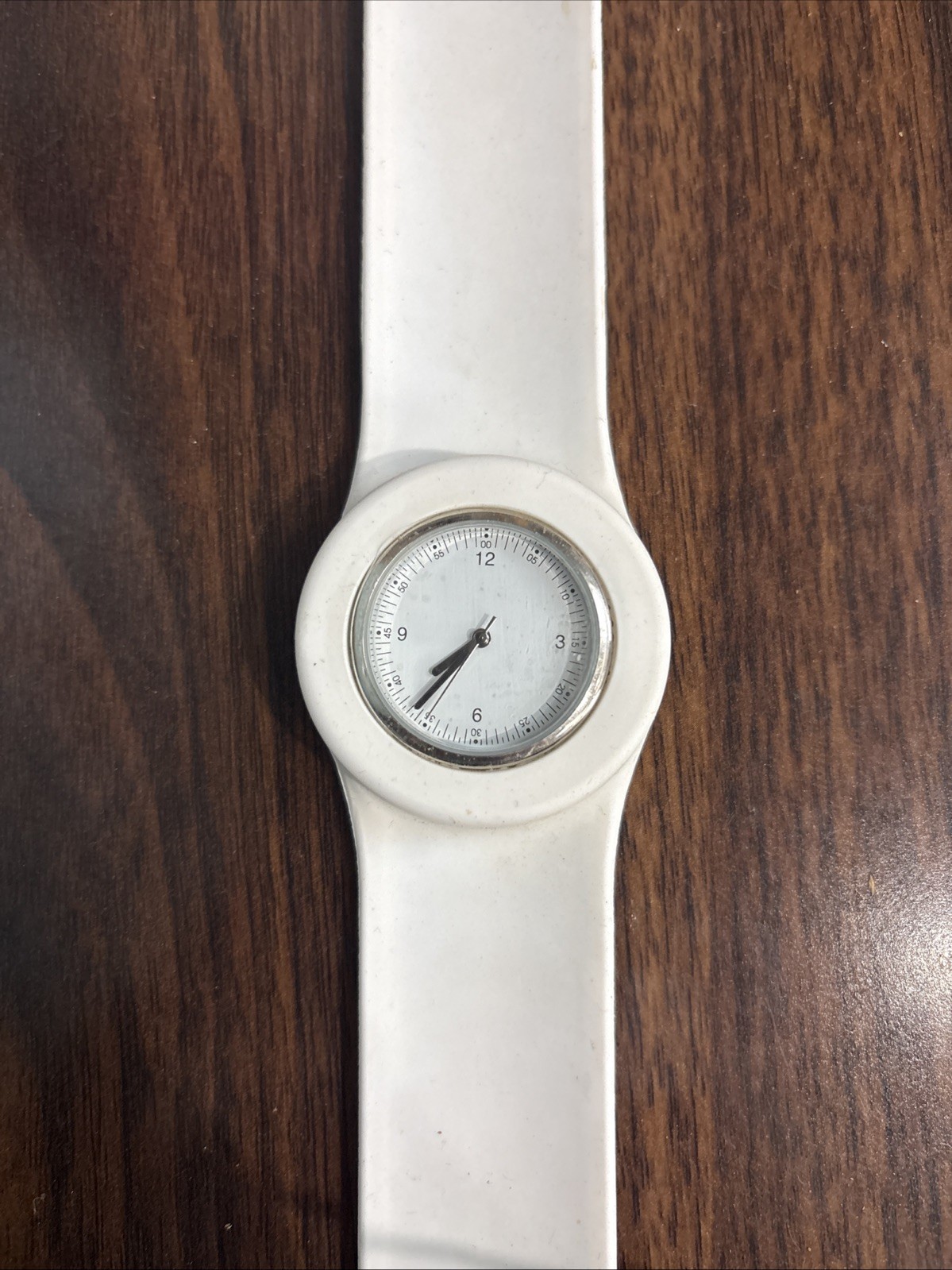 White Silicone Slap-On Snap Watch Worldwide Registered Design Need Battery